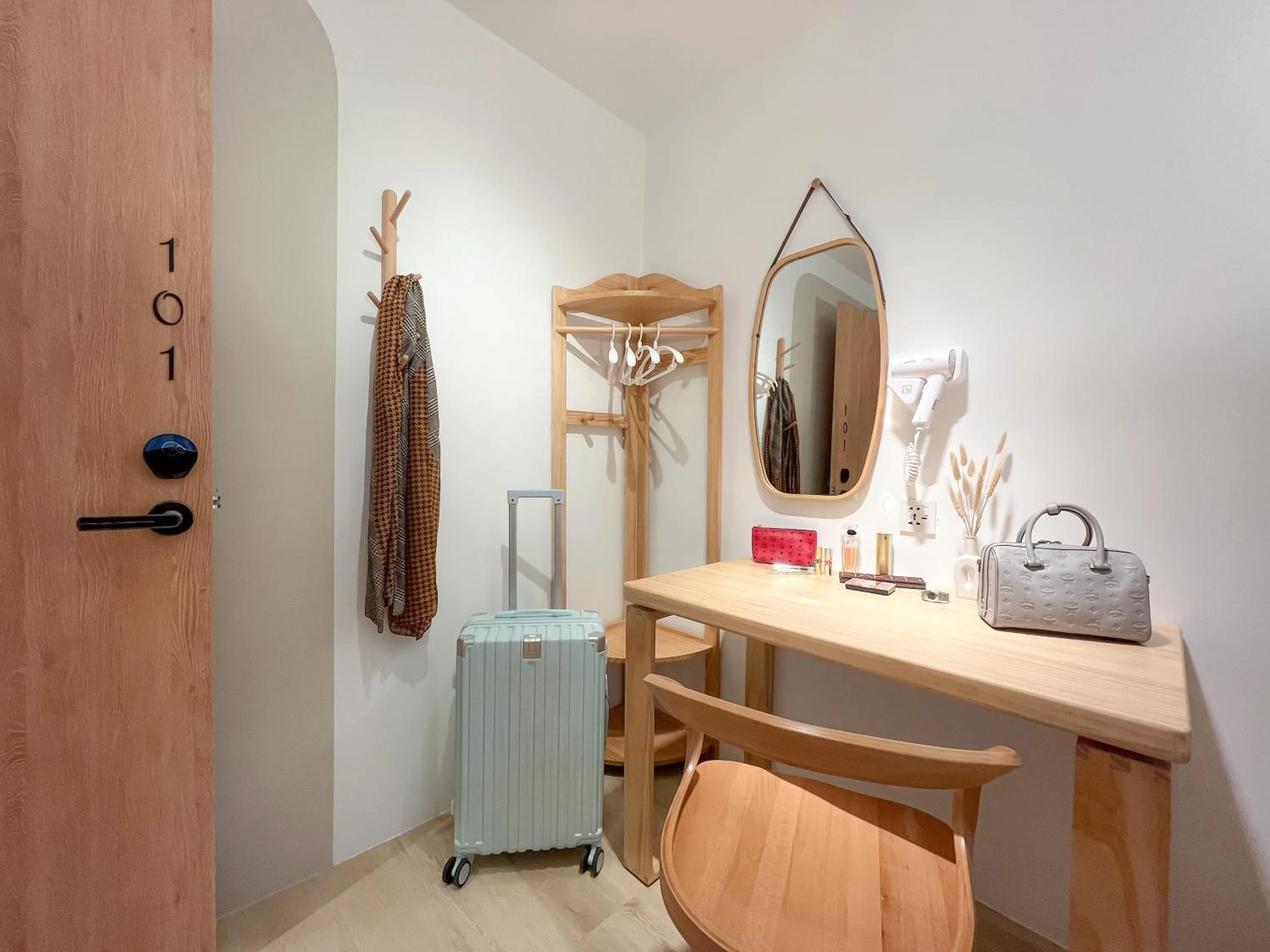 hair dresser in Sleep Box Penang