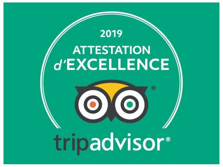 Logo/Certificate/Sign in Hotel Robinson Plage