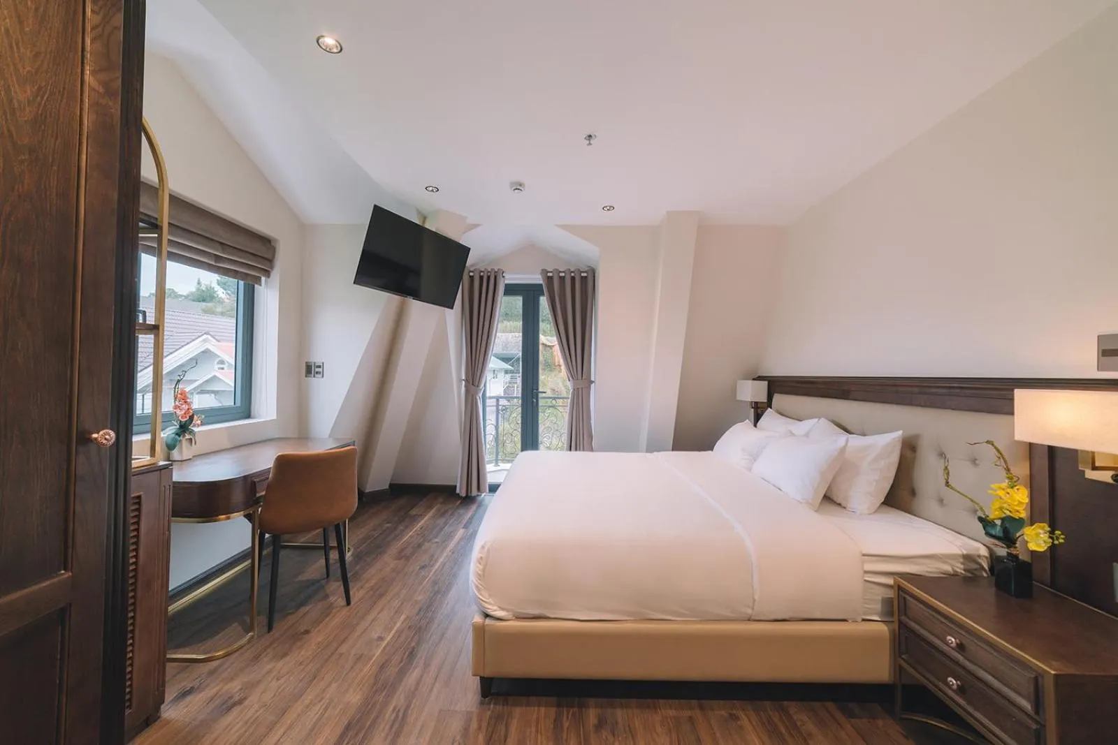 Bed in Sunset Hill Dalat