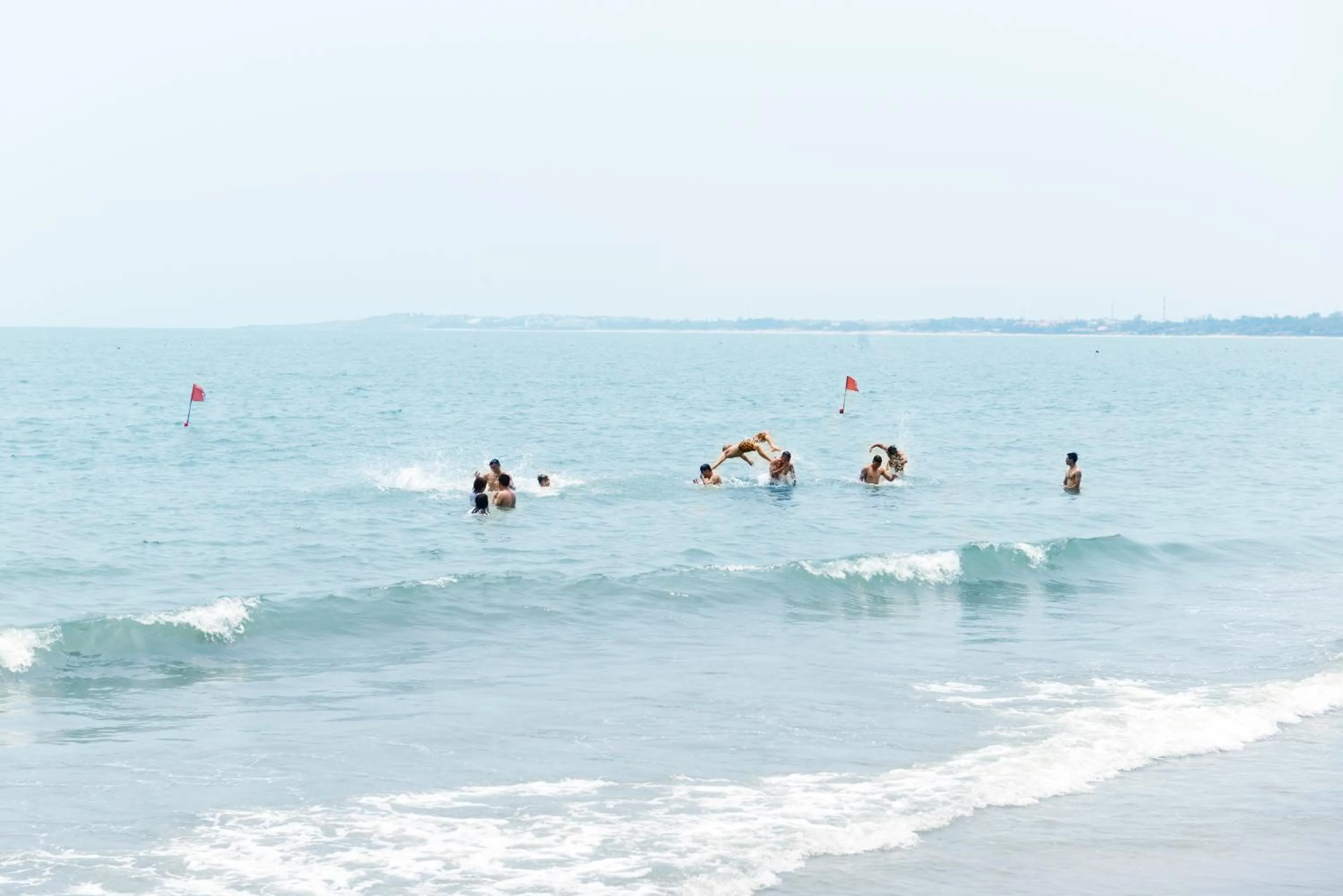 Hon Rom Central Beach Resort