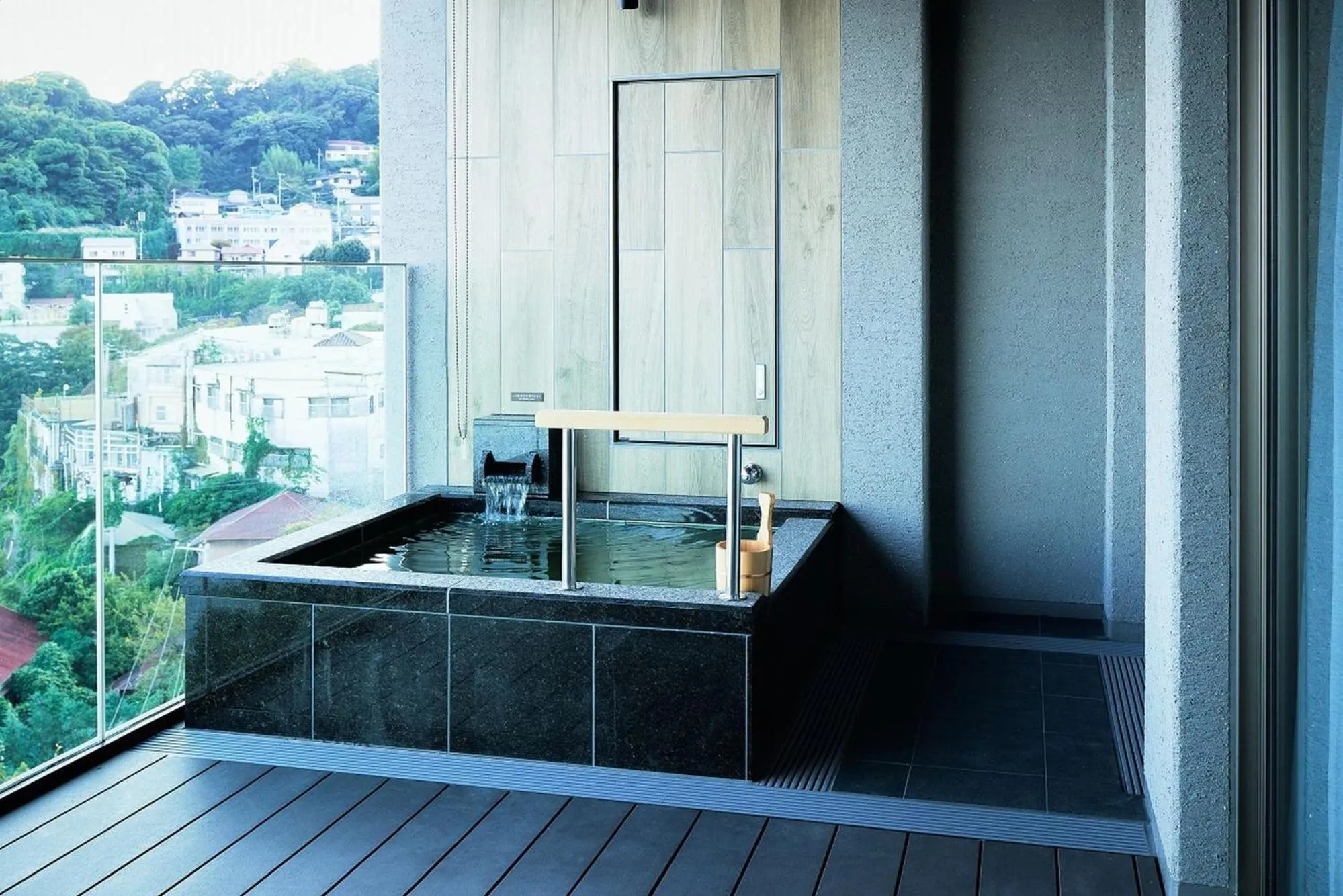 Open Air Bath in Atami Izusan Karaku