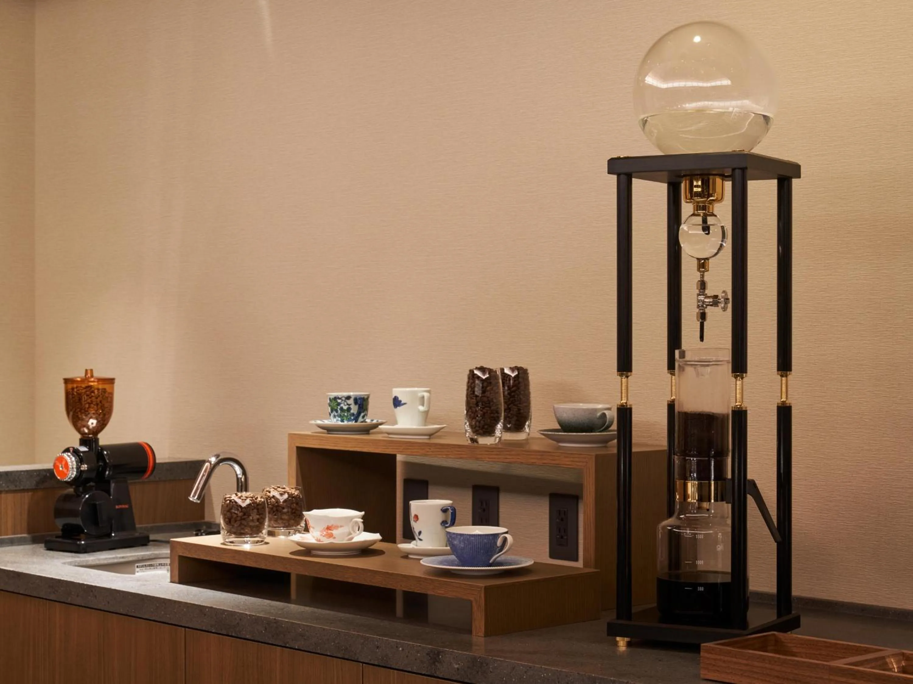 Lounge or bar in Atami Izusan Karaku