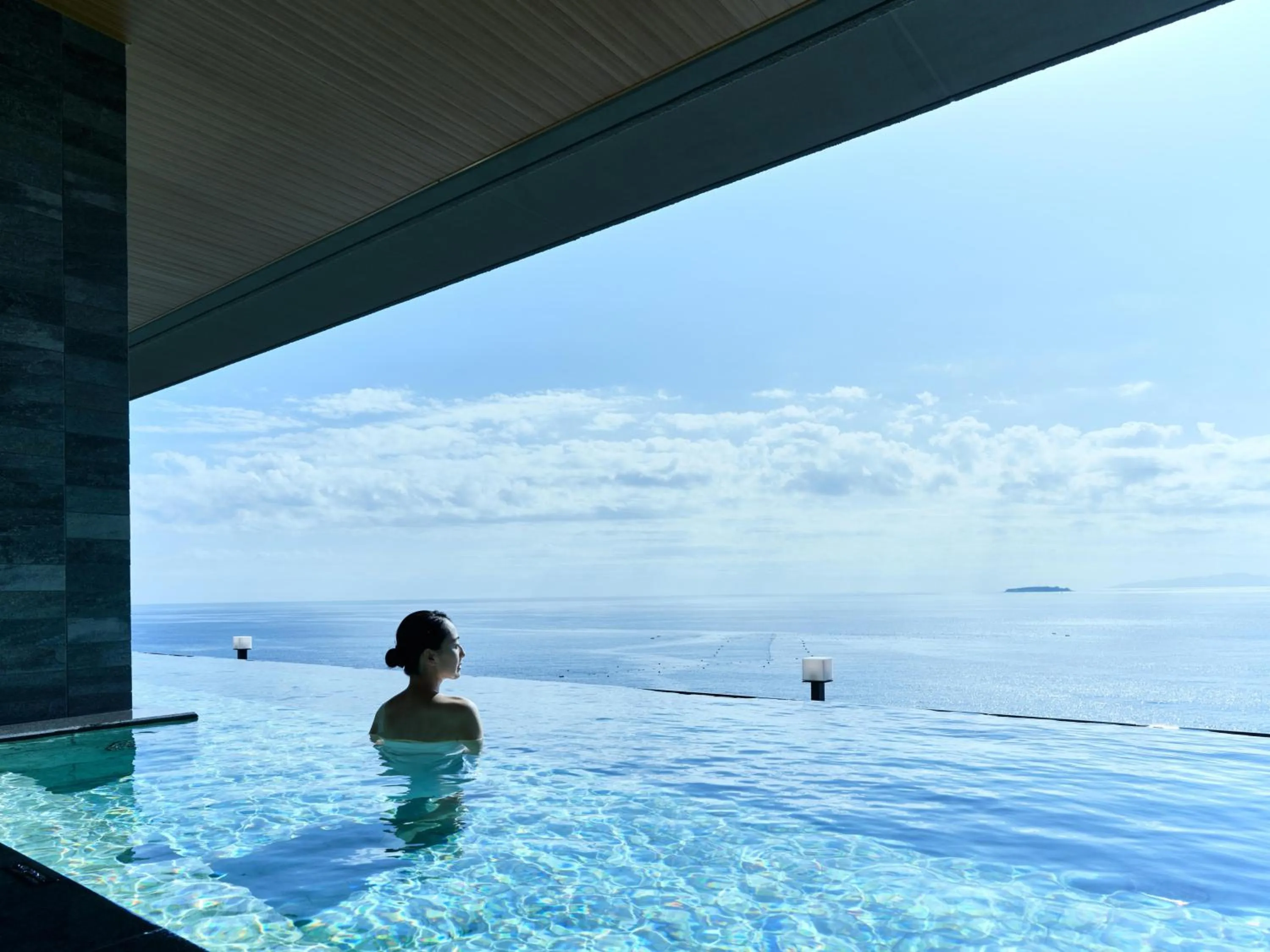 Open Air Bath in Atami Izusan Karaku
