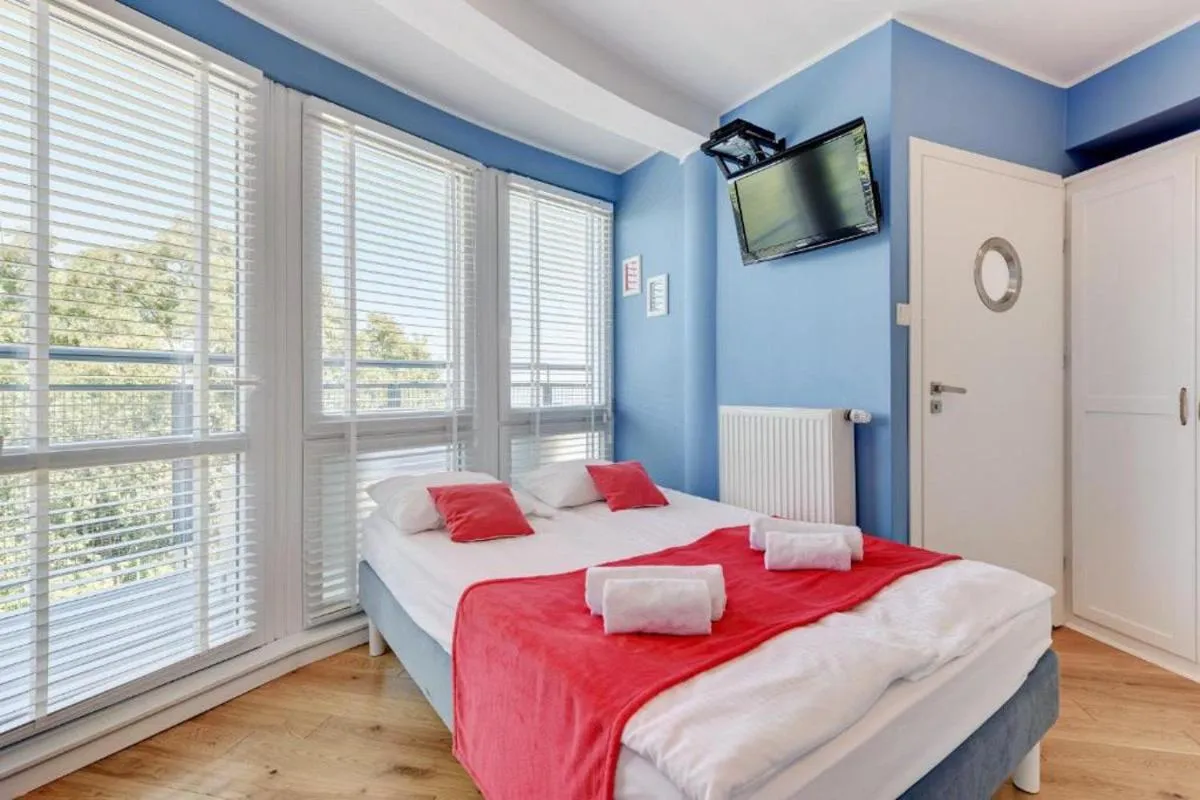 Bed in Navy Group - Willa Marina