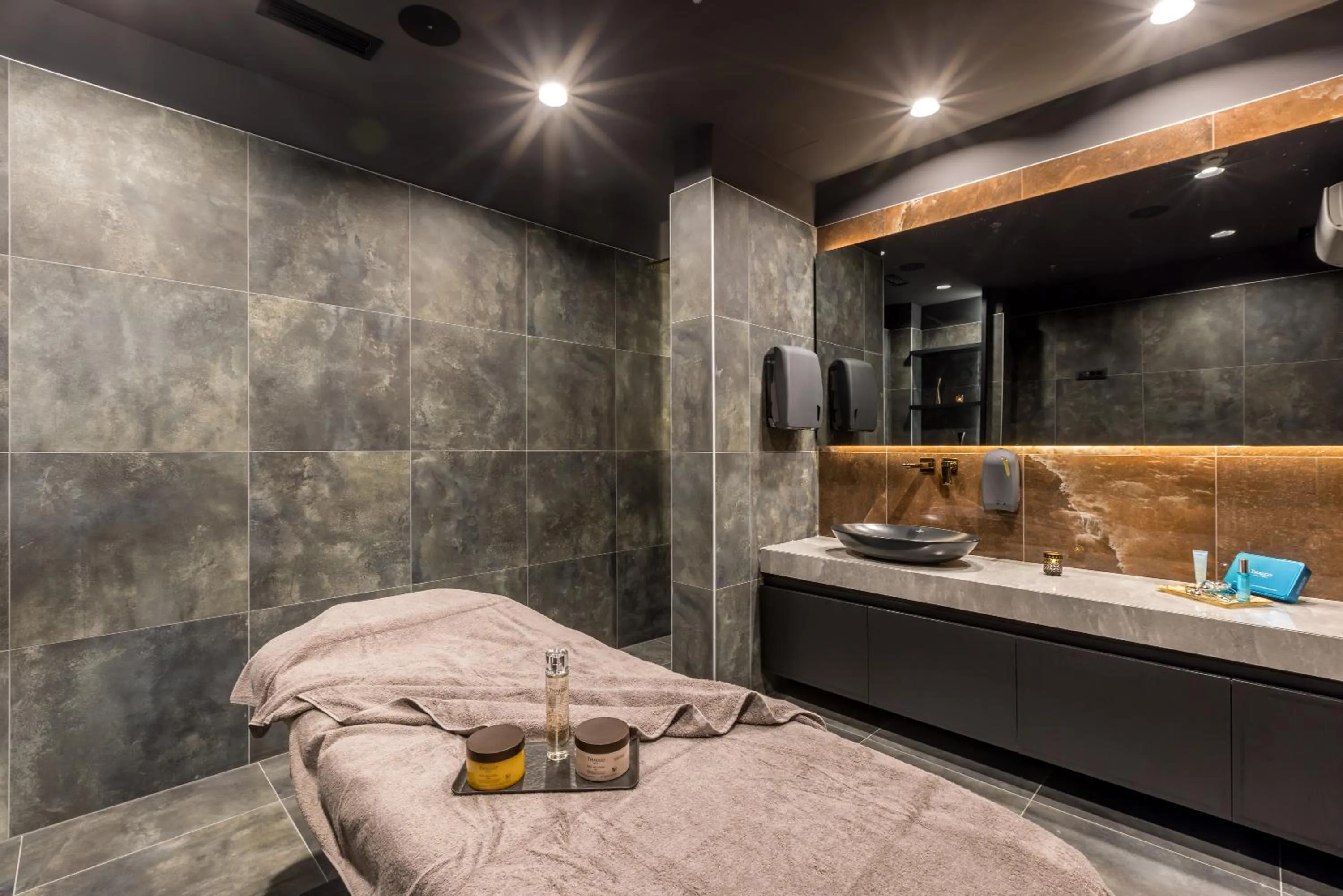 Massage in Cora Hotel