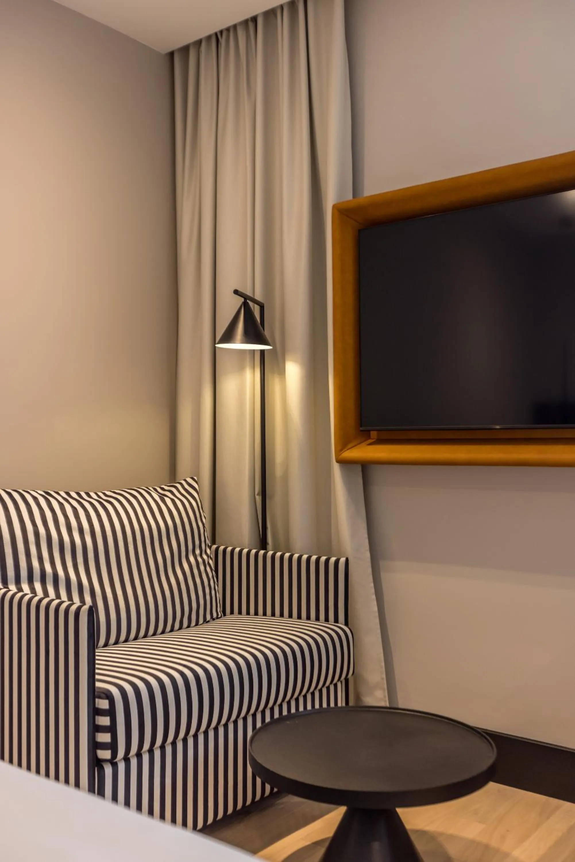 TV and multimedia in Cora Hotel