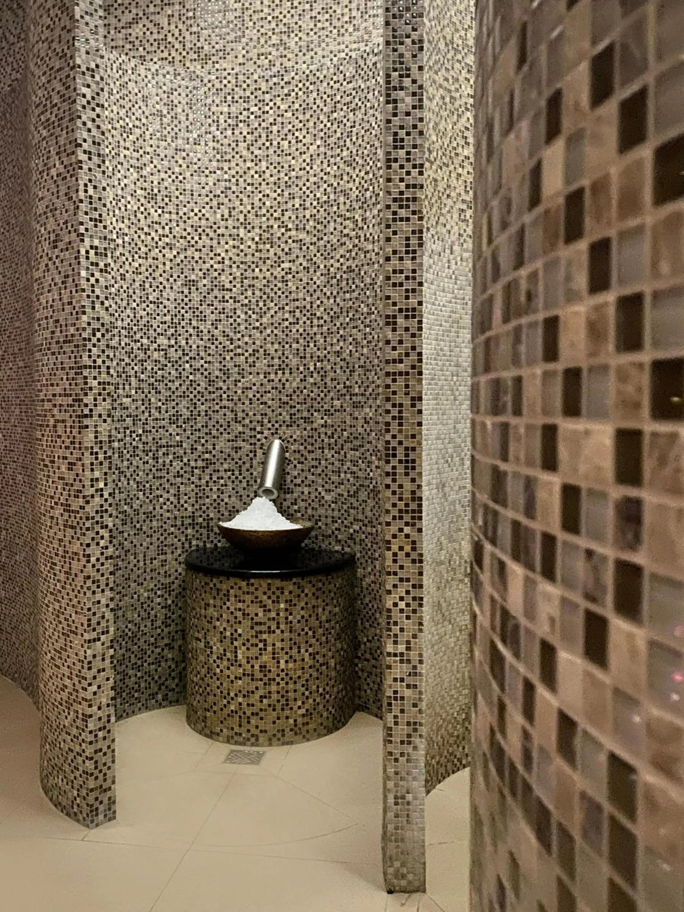 Spa and wellness centre/facilities in DoubleTree by Hilton Hotel & Conference Centre Warsaw