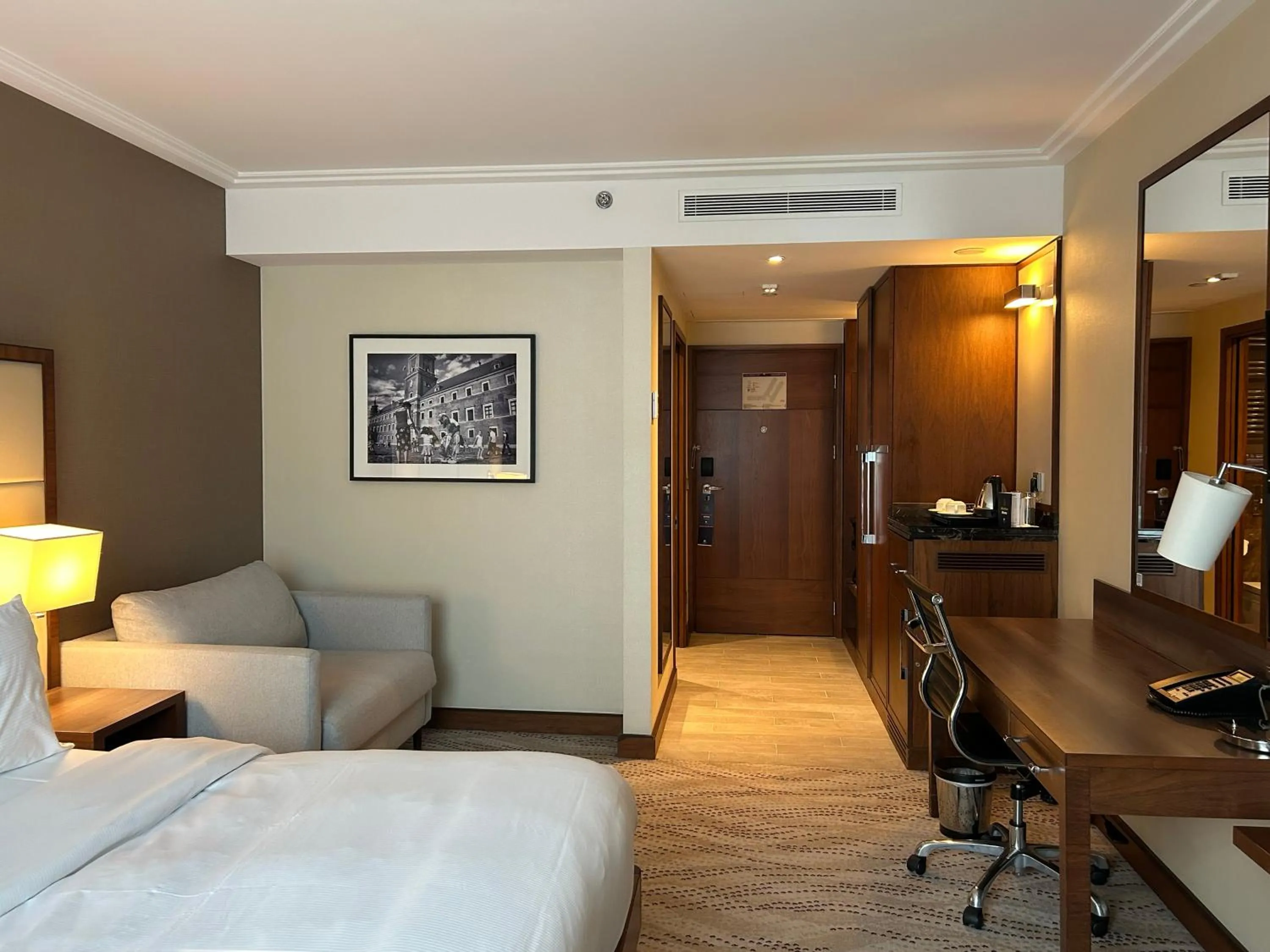 Bed in DoubleTree by Hilton Hotel & Conference Centre Warsaw