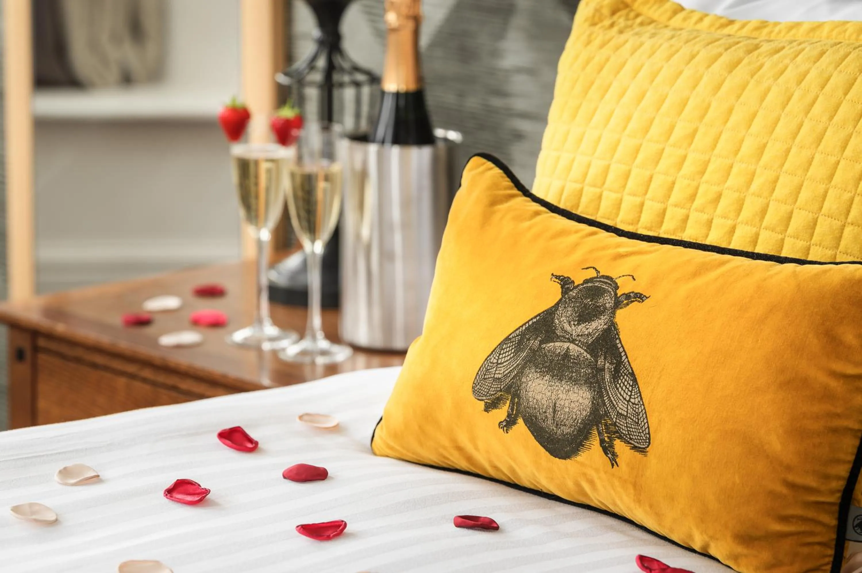 Bed in Mercure Doncaster Centre Danum Hotel