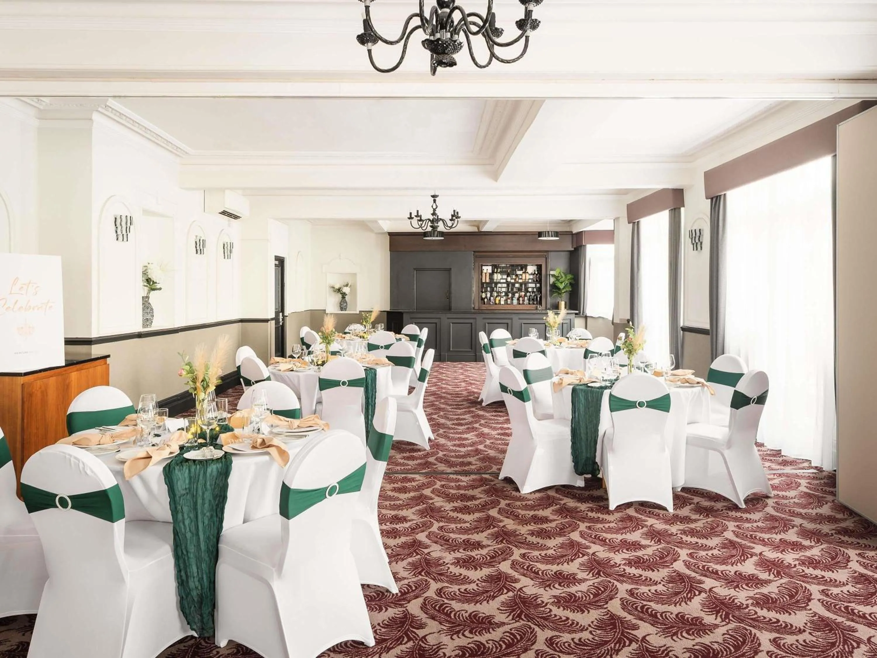 wedding in Mercure Doncaster Centre Danum Hotel