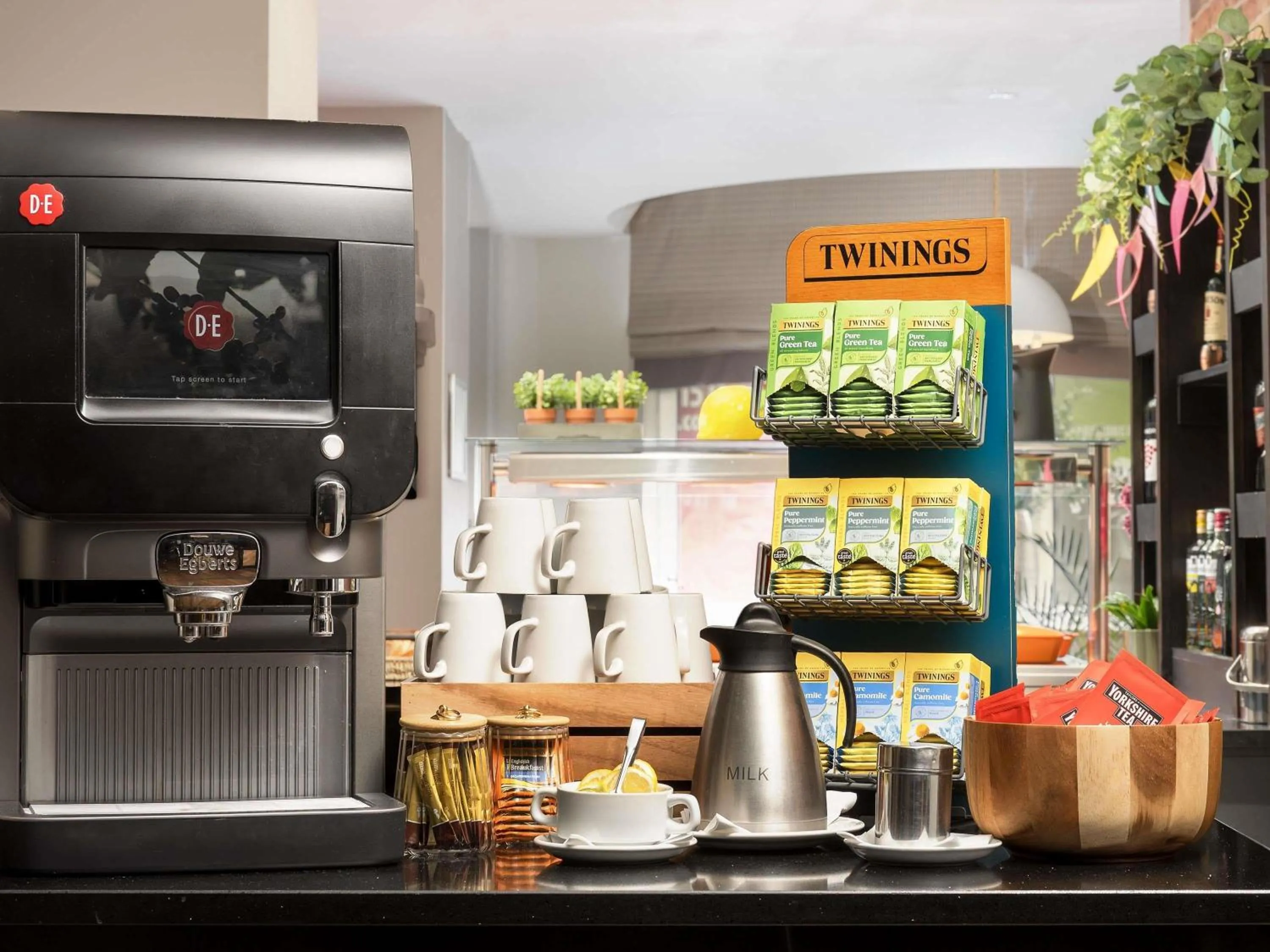 Restaurant/places to eat in Mercure Doncaster Centre Danum Hotel