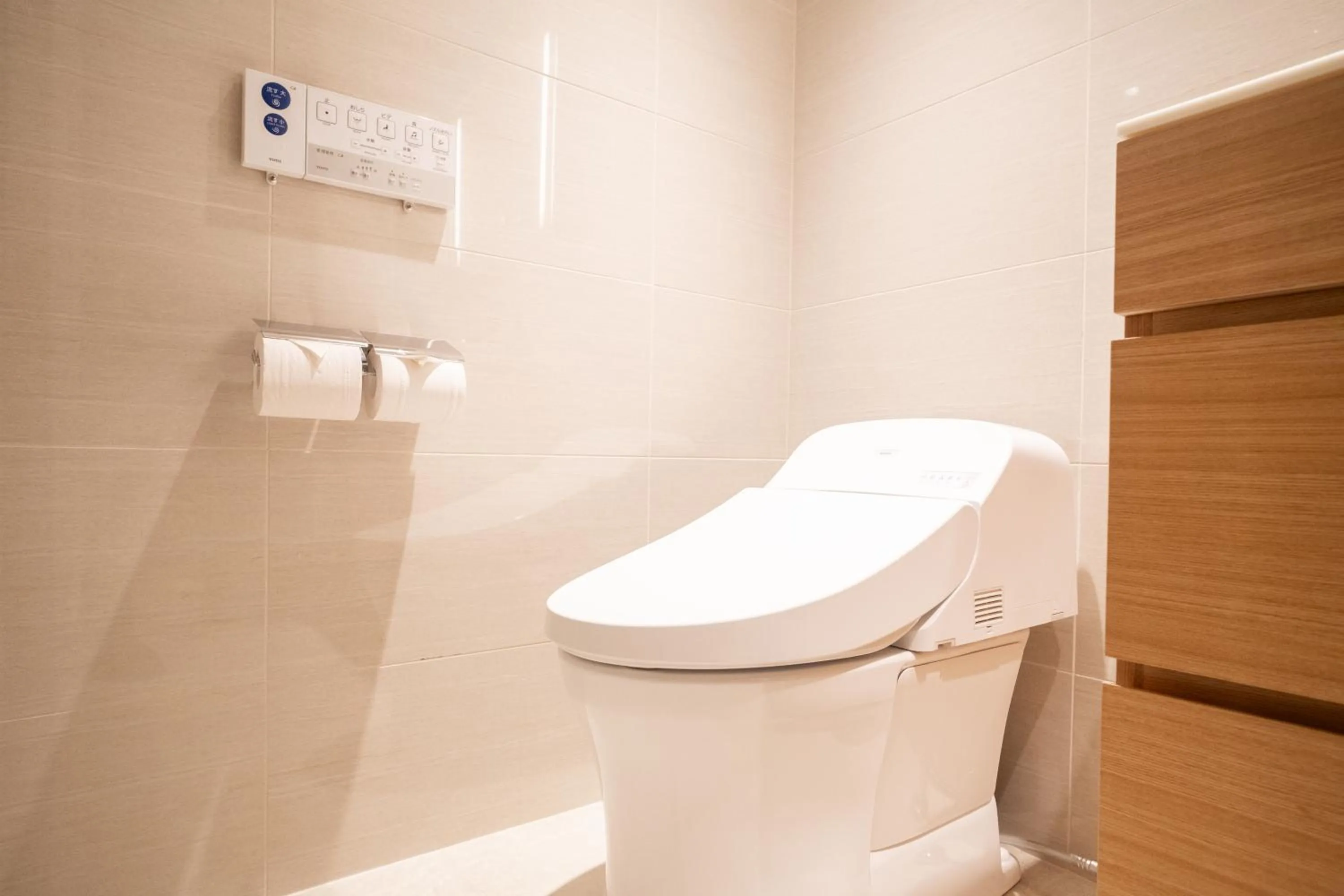 Toilet in KABIN Koji