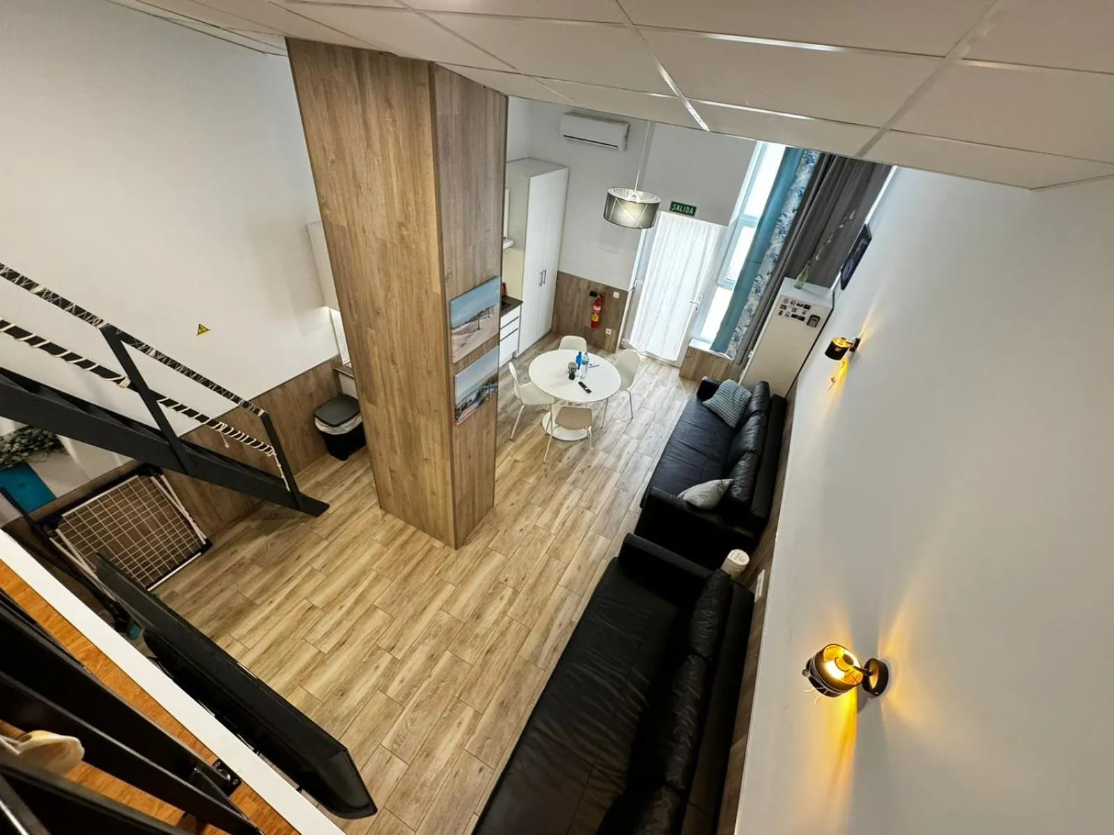 Photo of the whole room in Rodrigues 15