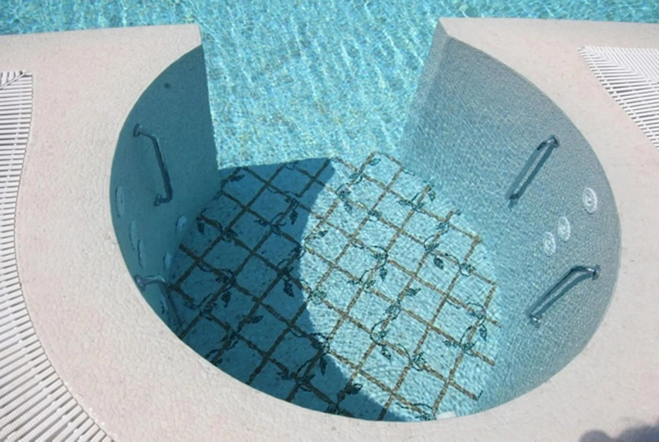 Swimming pool in Hotel Aurora e del Benessere