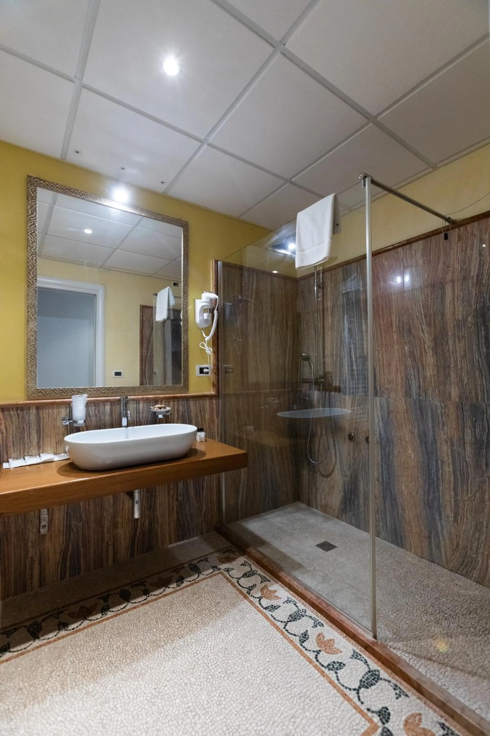 Bathroom in Hotel Aurora e del Benessere