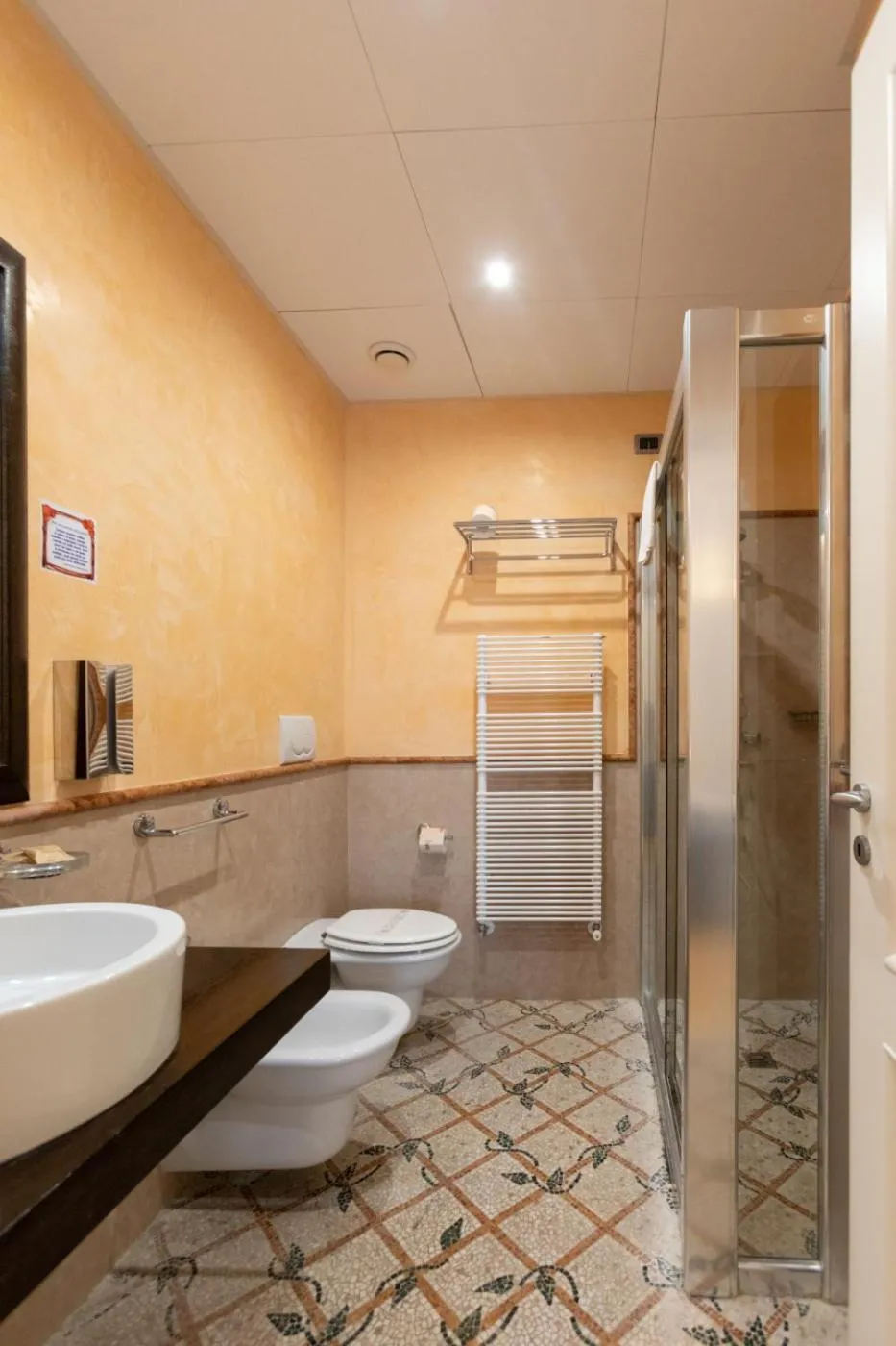 Bathroom in Hotel Aurora e del Benessere