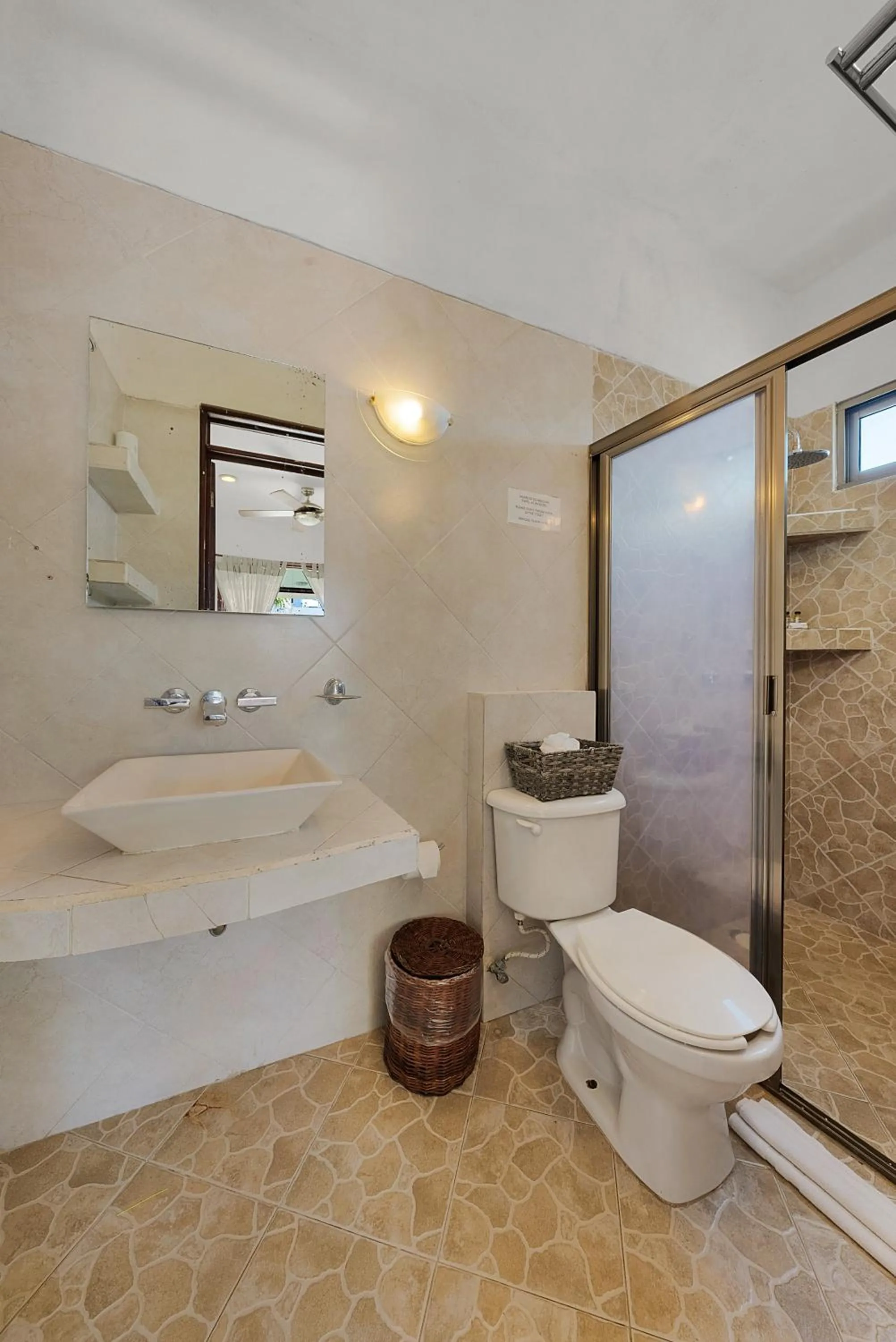 Toilet in Playa Canek Beachfront Eco Hotel