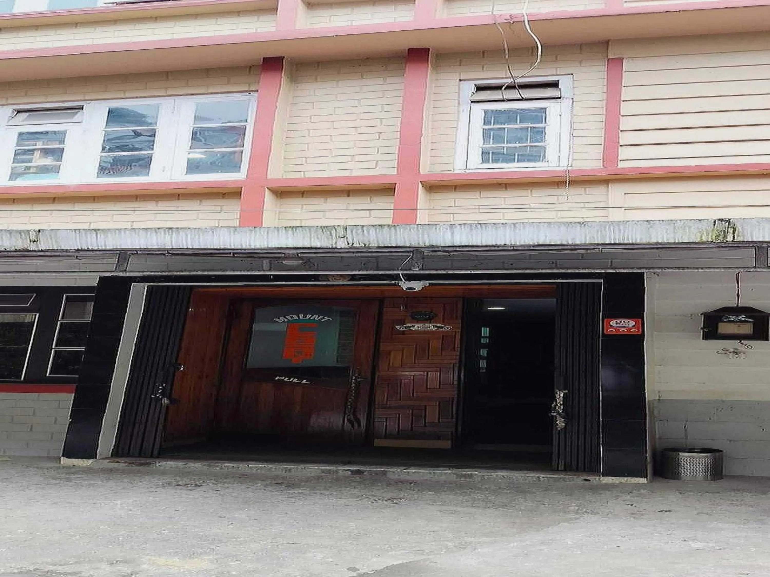 Facade/entrance in Collection O Mount Pleasant