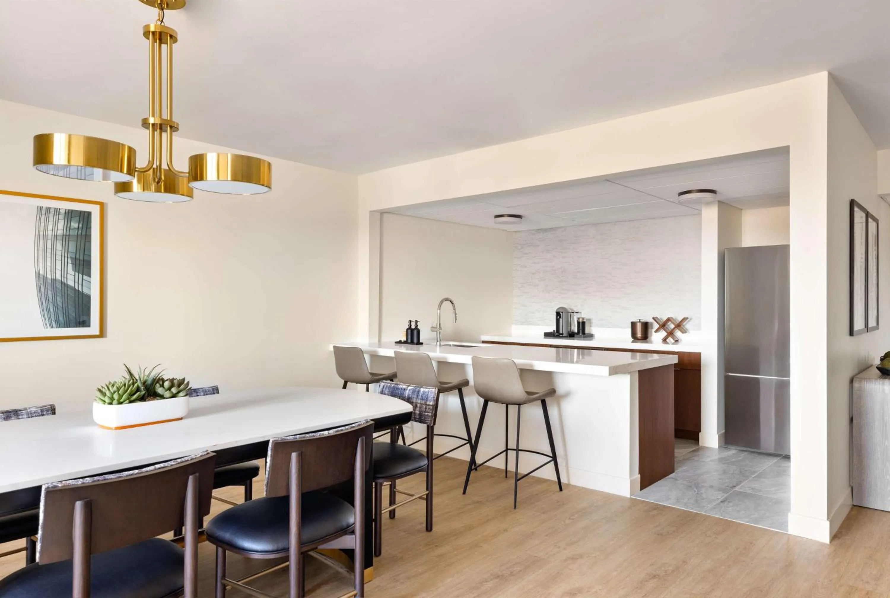 Photo of the whole room in Hyatt Regency New Brunswick