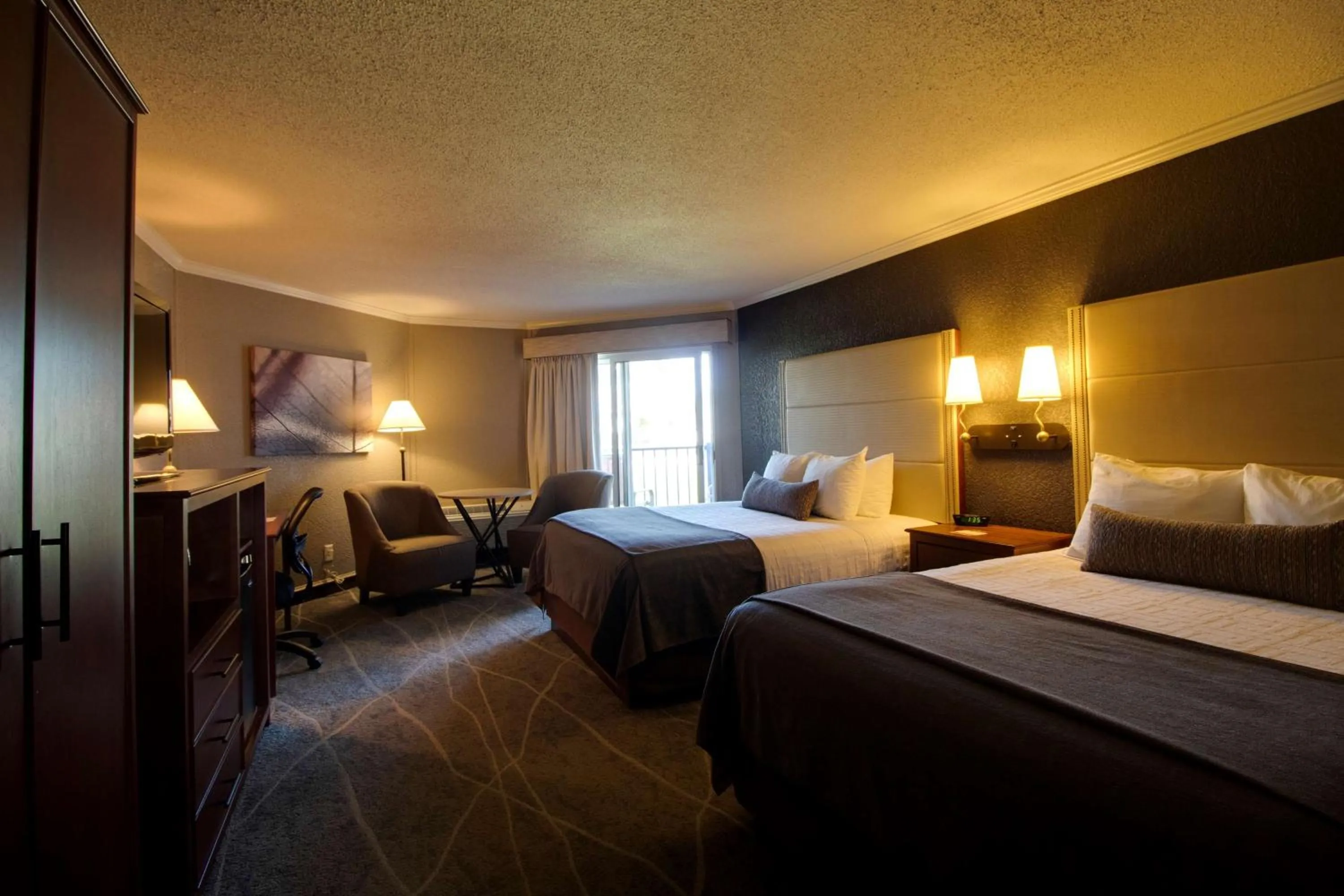 Bedroom, Bed in Best Western Harbour Pointe Lakefront