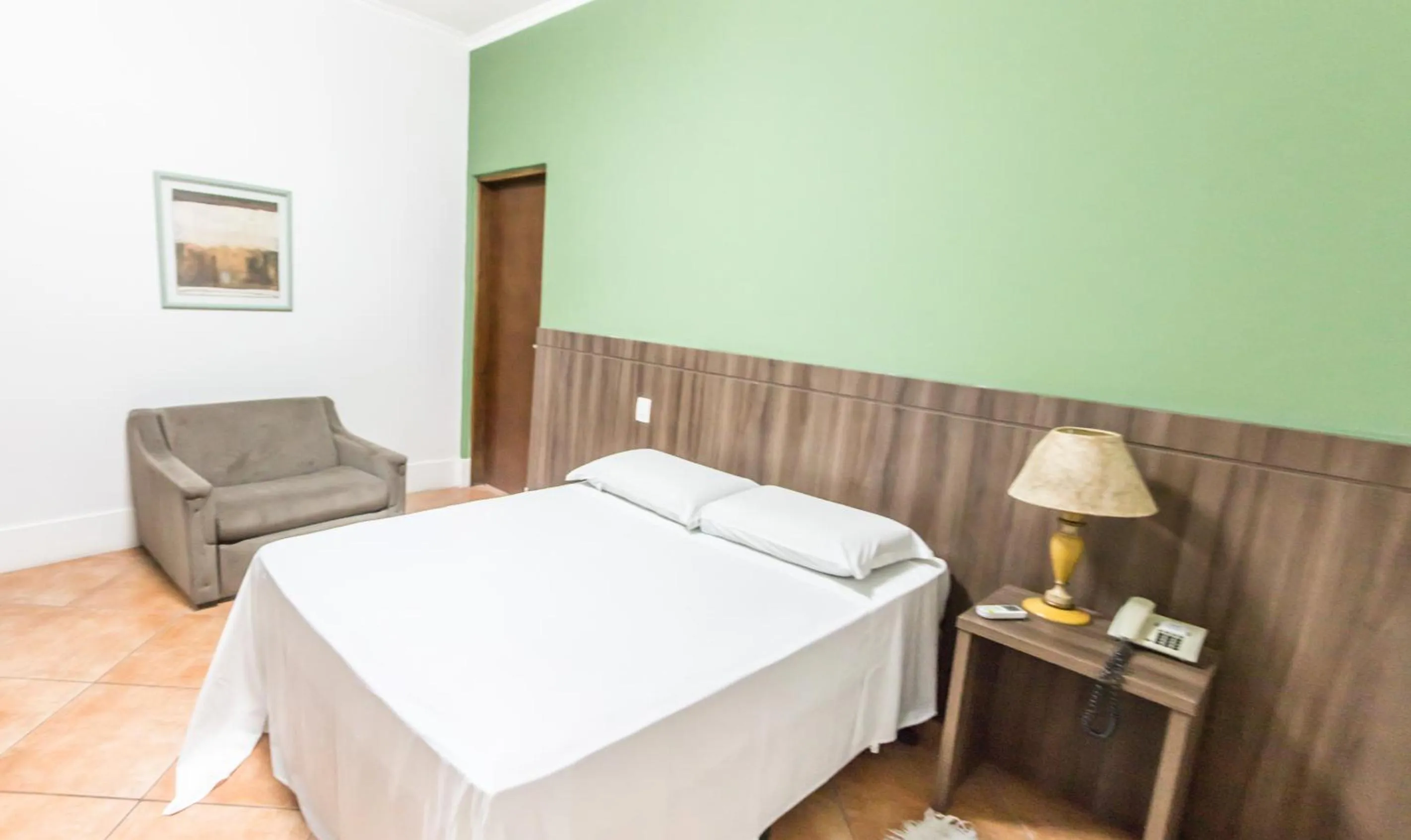 Bed in Samambaia Executive Hotel