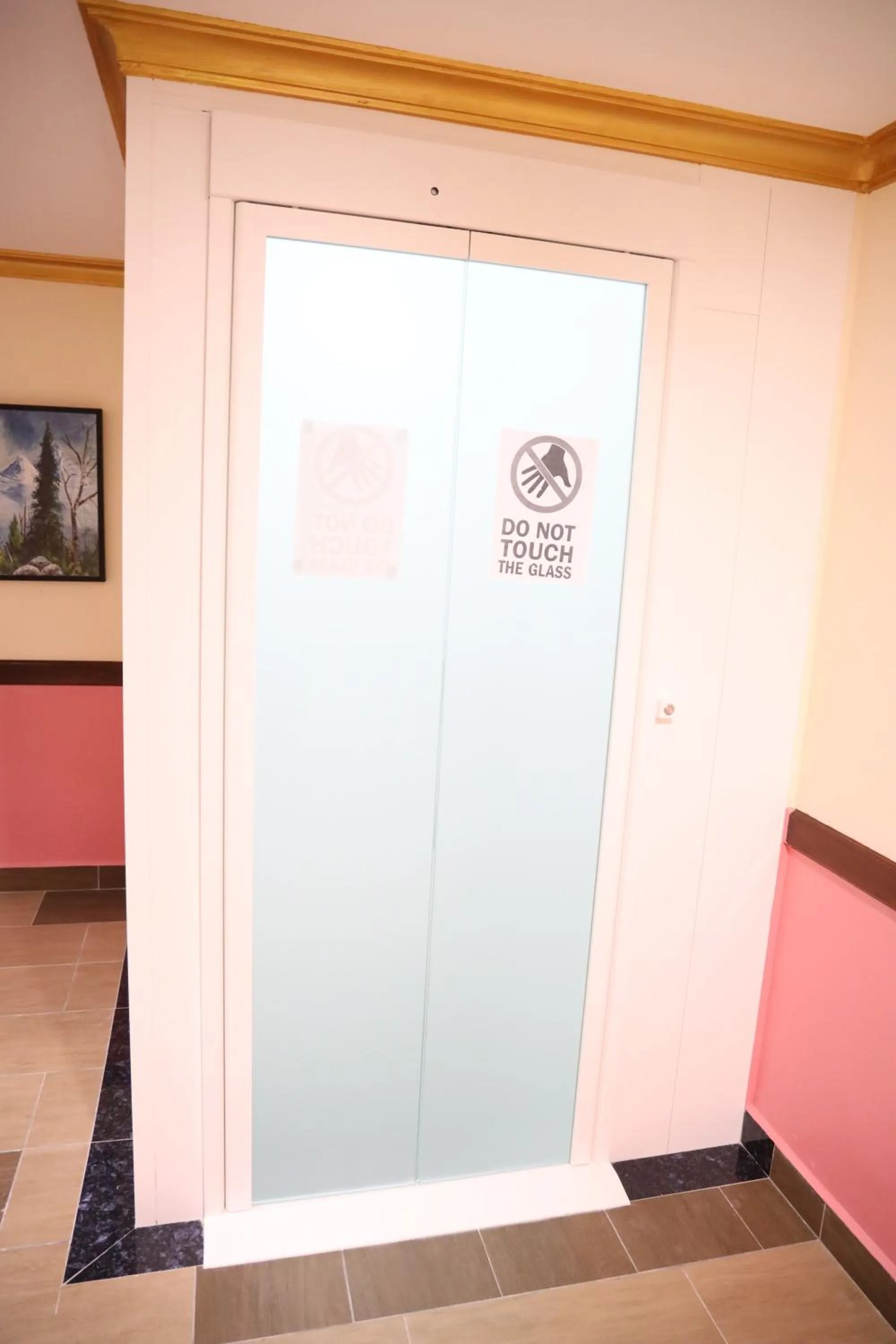 Lobby or reception in Capital O 90897 Island City Hotel