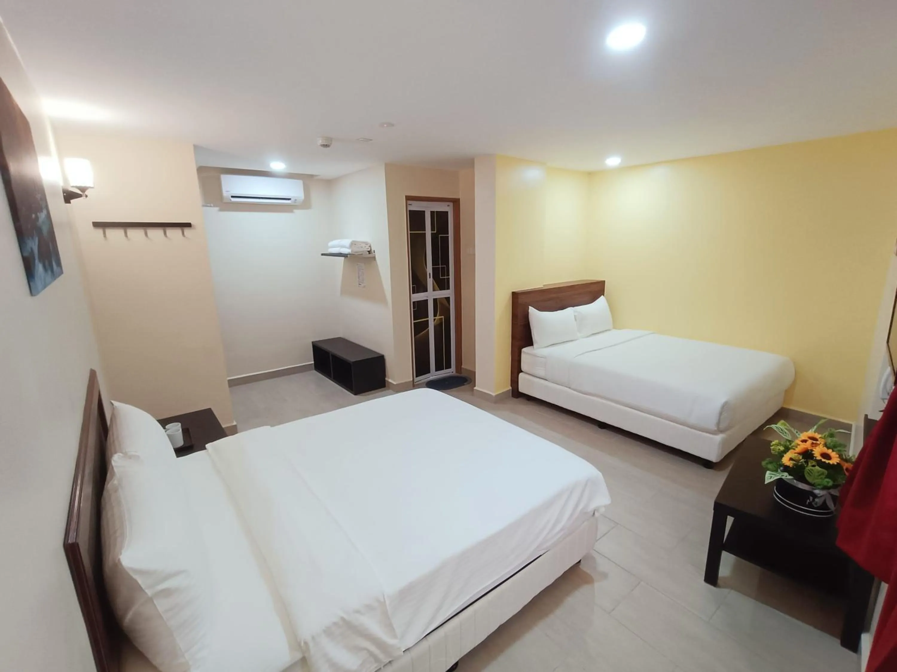 Bedroom, Bed in Capital O 90897 Island City Hotel