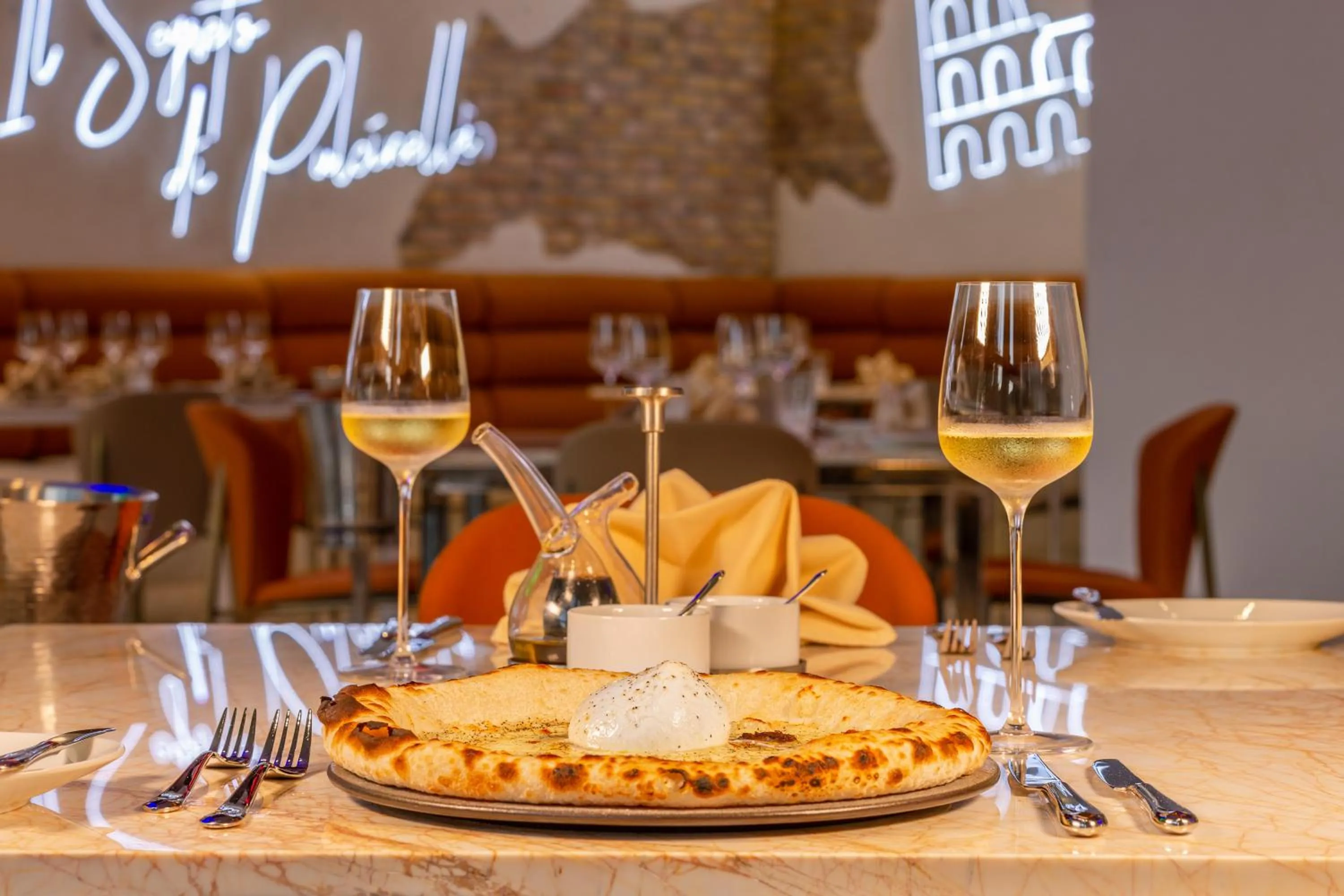 Restaurant/places to eat in Hotel Mousai - Adults Only