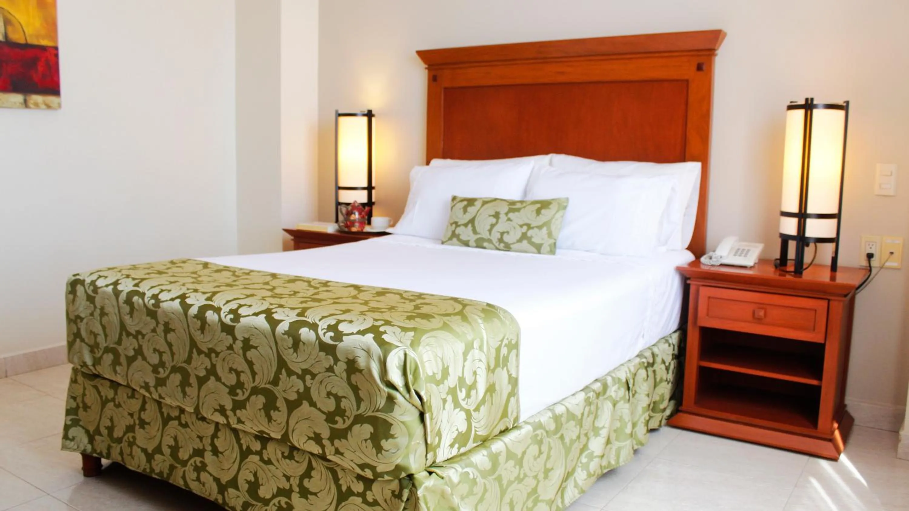 Bed in Hotel Magno Tepatitlán