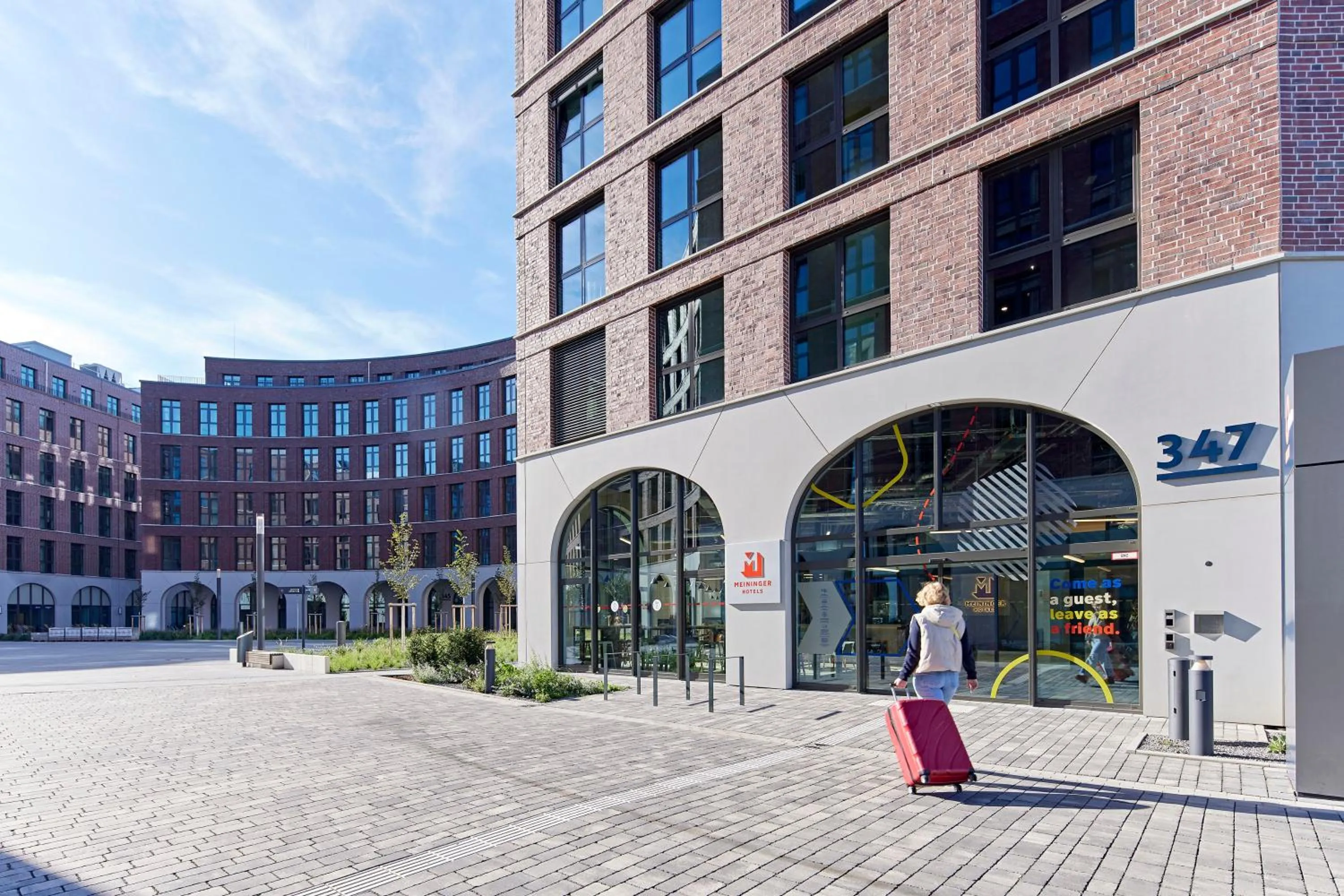 Property building in MEININGER Hotel Köln West