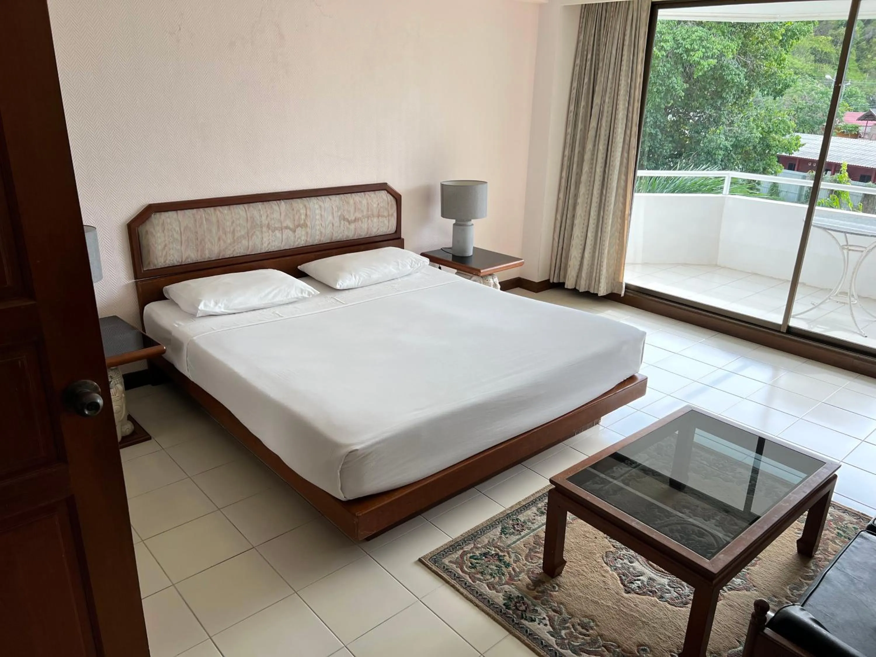 Bed in The Monaco Residence