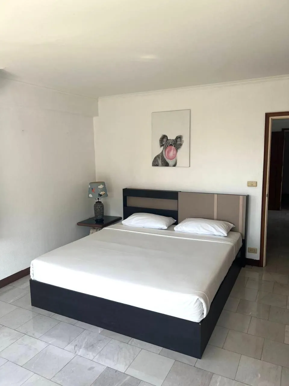 Bedroom, Bed in The Monaco Residence