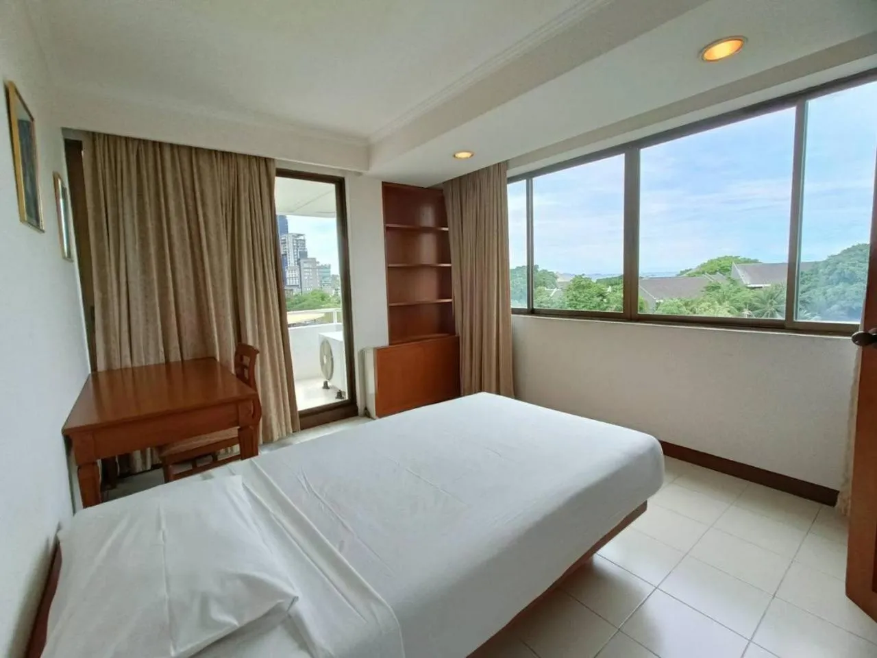 Bed in The Monaco Residence