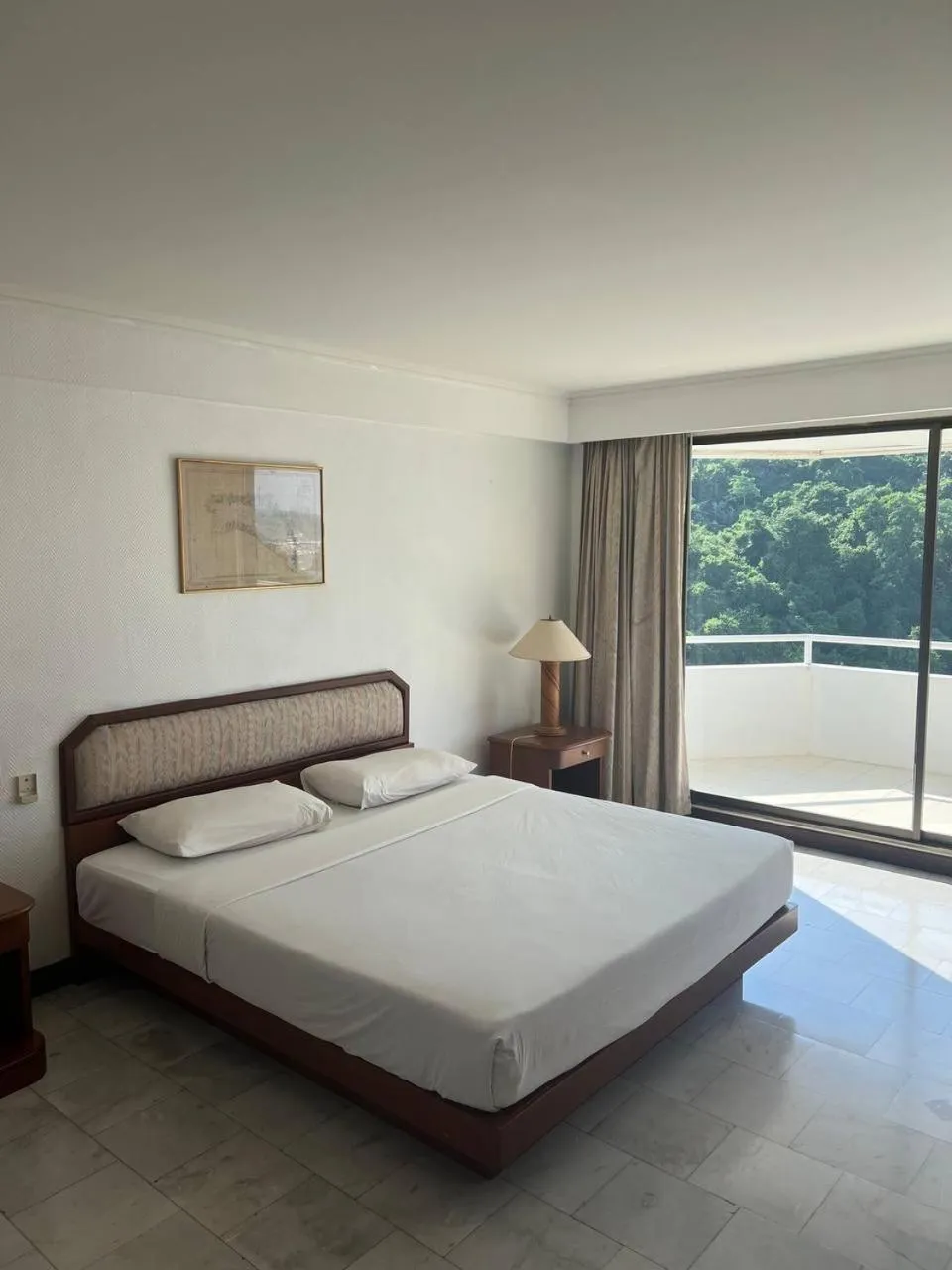 Bedroom, Bed in The Monaco Residence