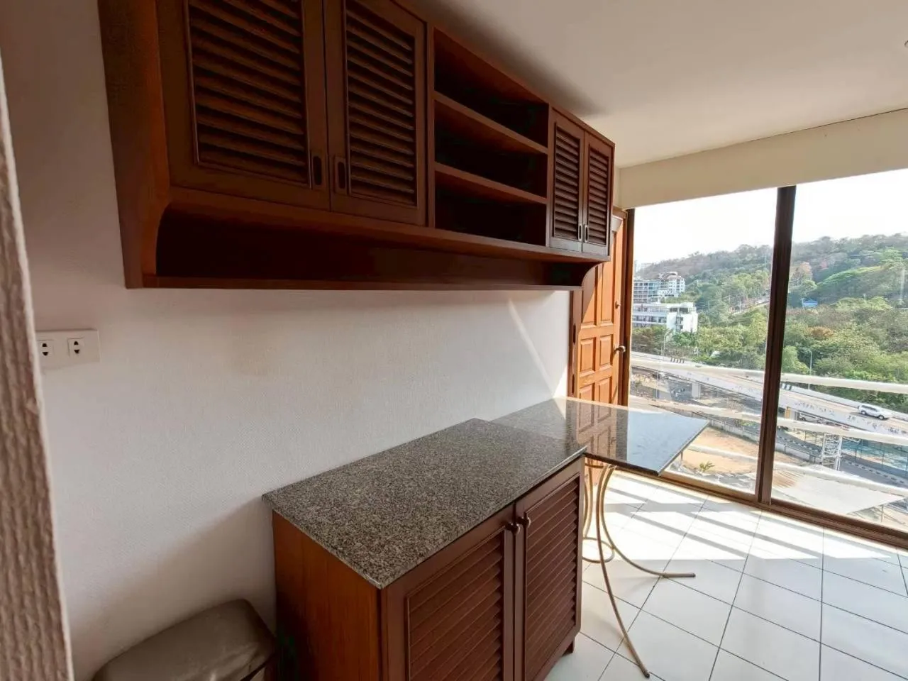 Kitchen or kitchenette in The Monaco Residence