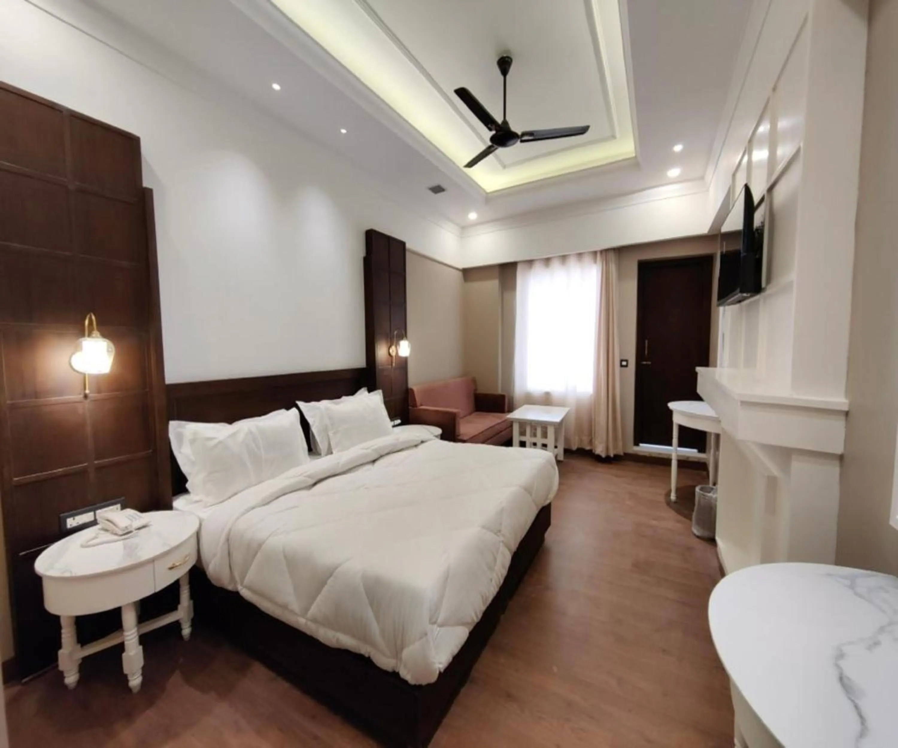 Bedroom, Bed in Hotel ND Manor