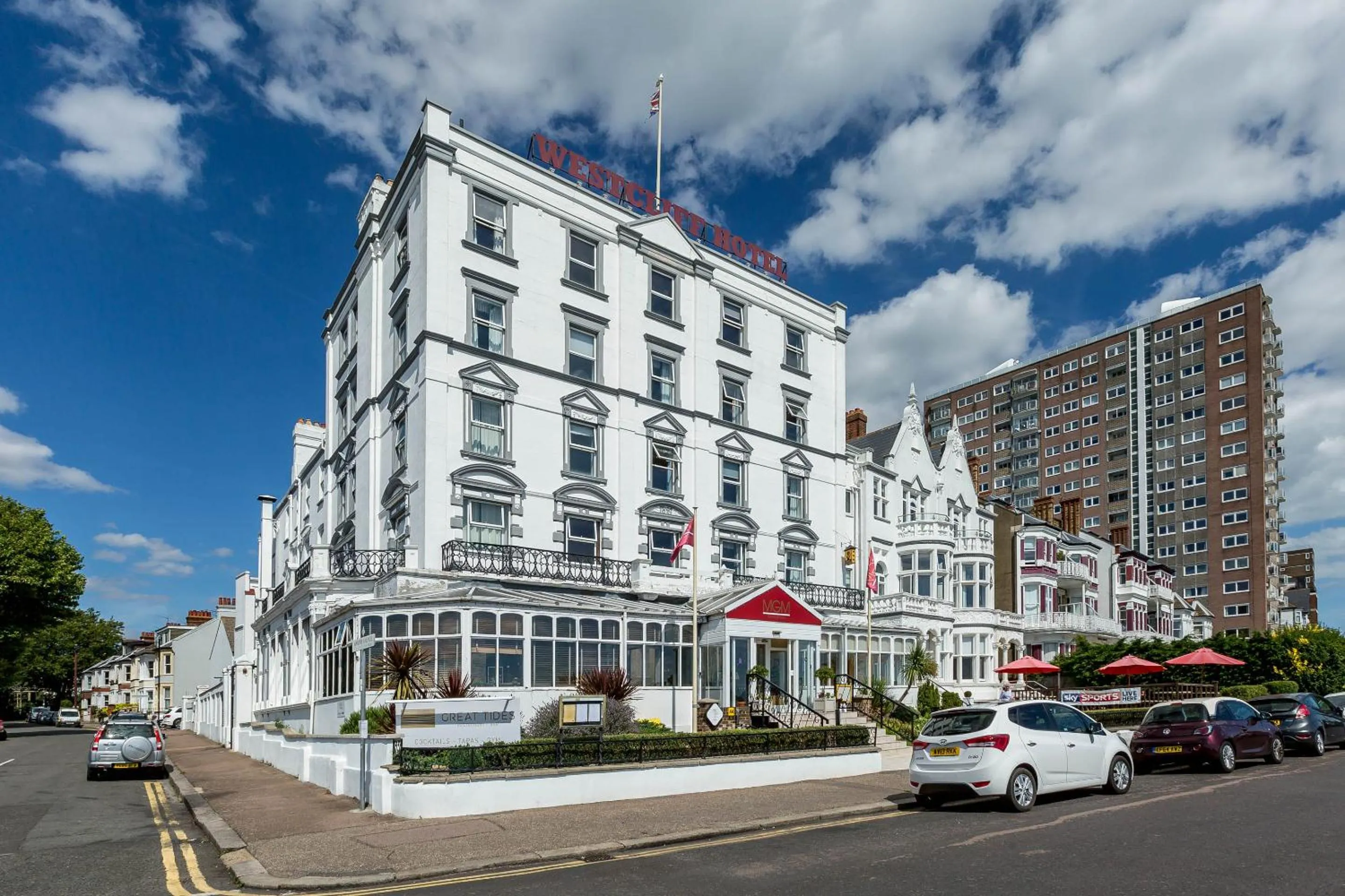 Property building in Muthu Westcliff Hotel (Near London Southend Airport)