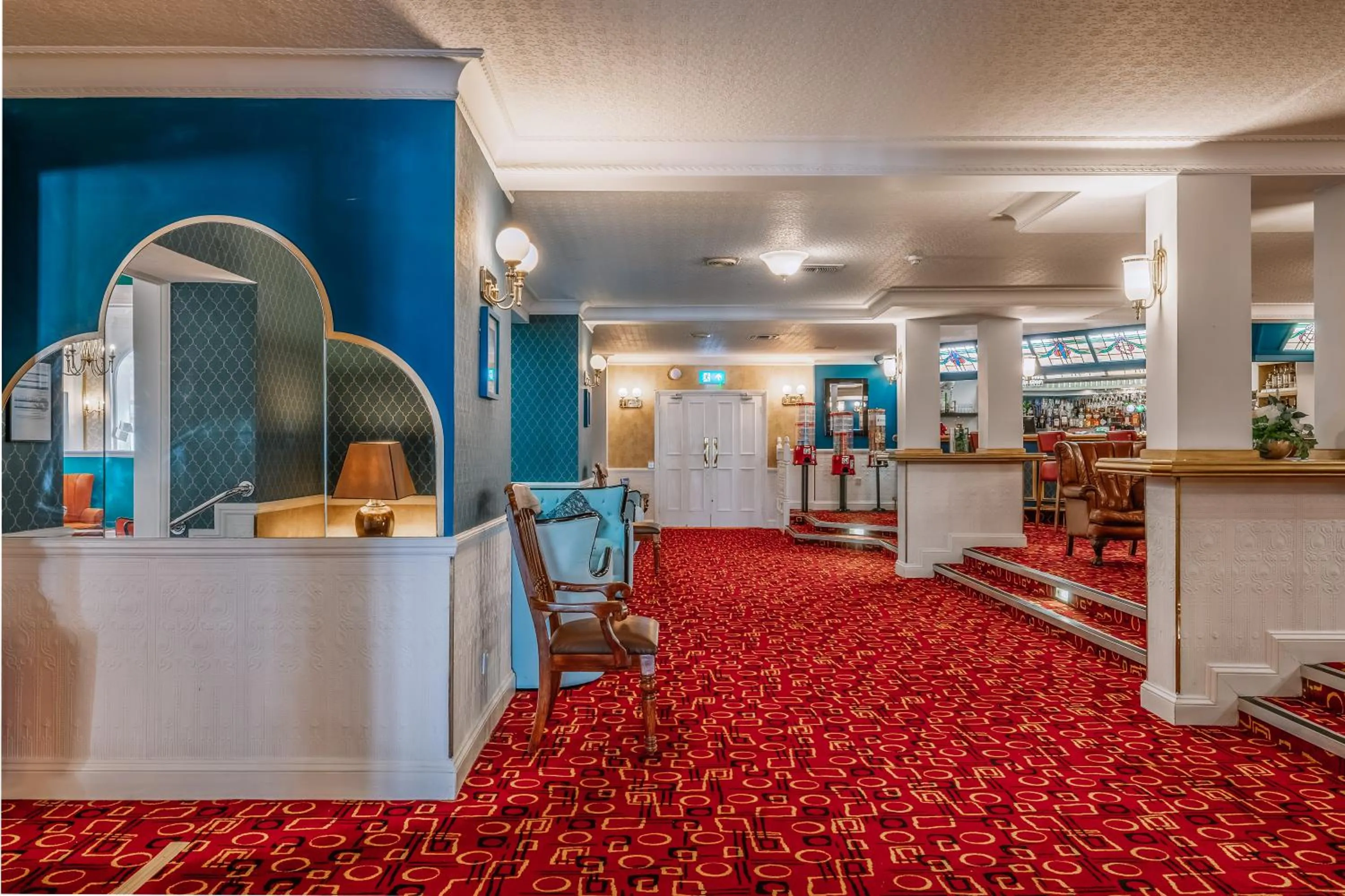 Lounge or bar in Muthu Westcliff Hotel (Near London Southend Airport)