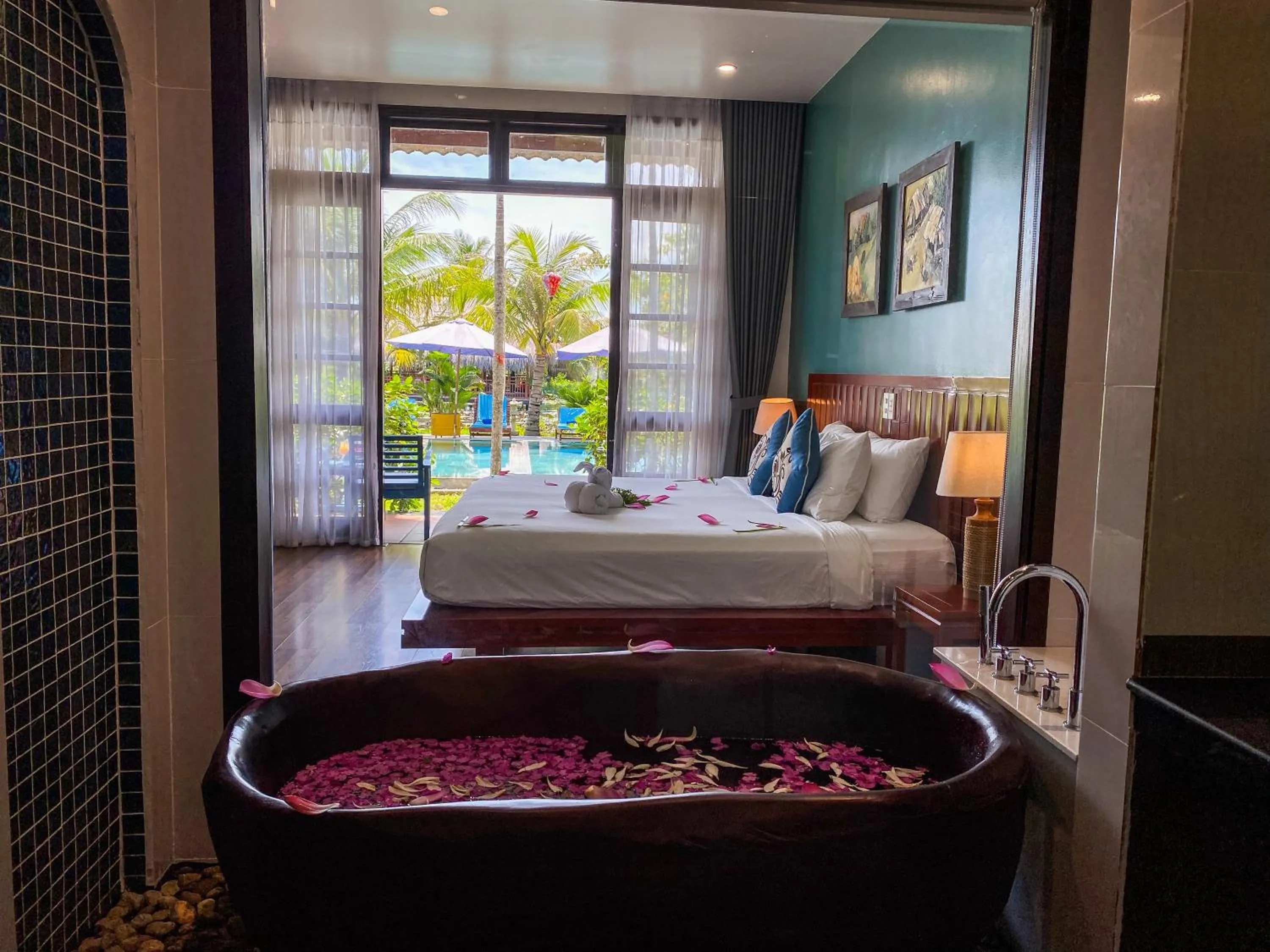 Bed in ZEN RETREAT HOI AN