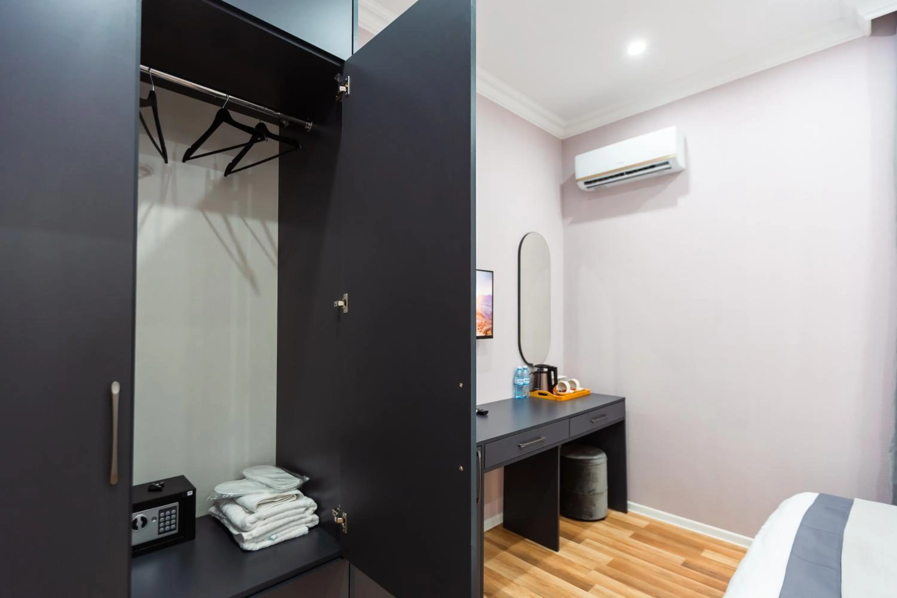 Area and facilities, Bed in Hillside City Center Hotel