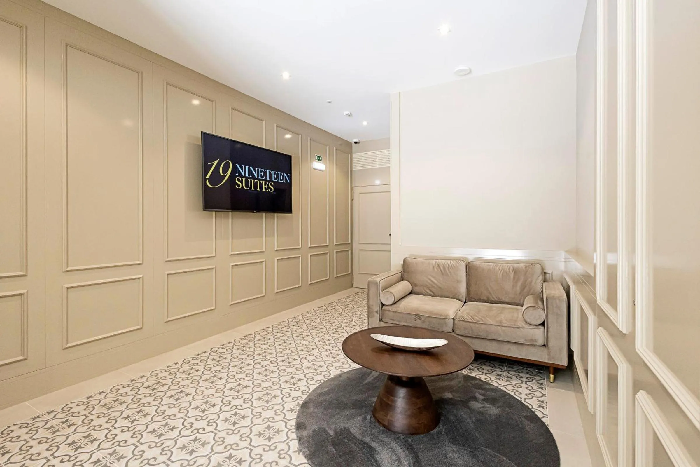 19 Nineteen Suites - Espinho