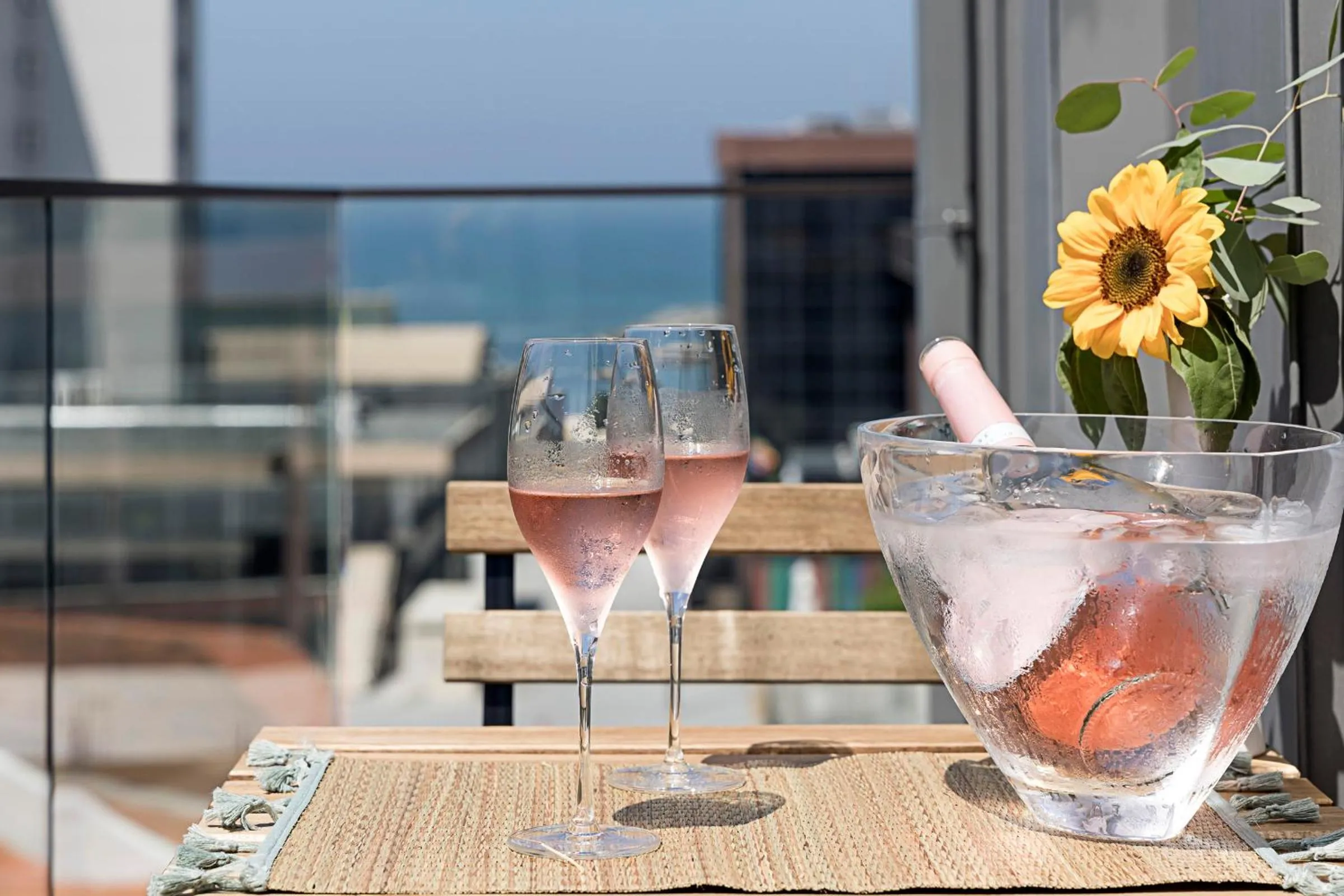 Apartment with Sea View in 19 Nineteen Suites - Espinho