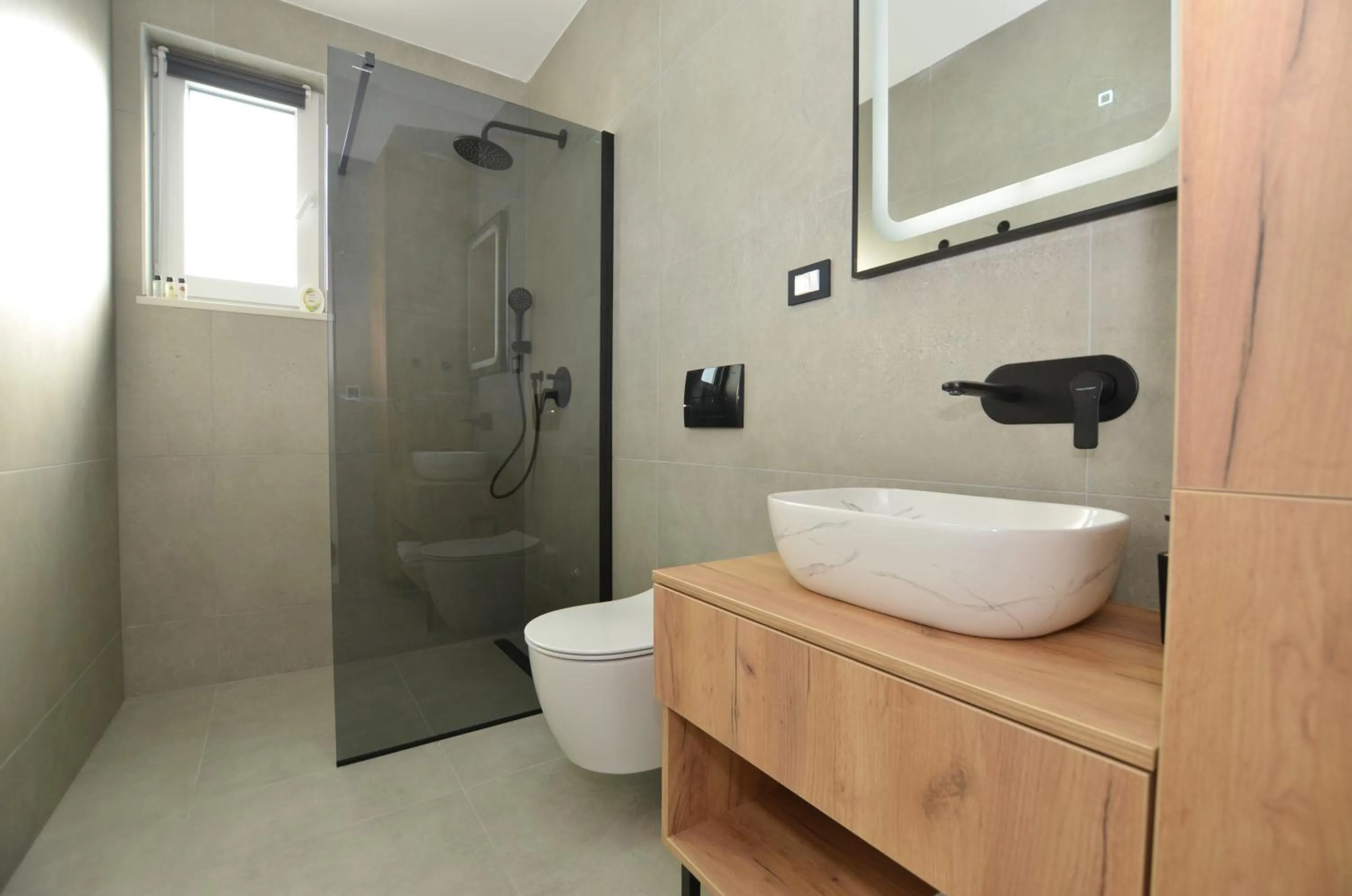 Shower in Villa 5H