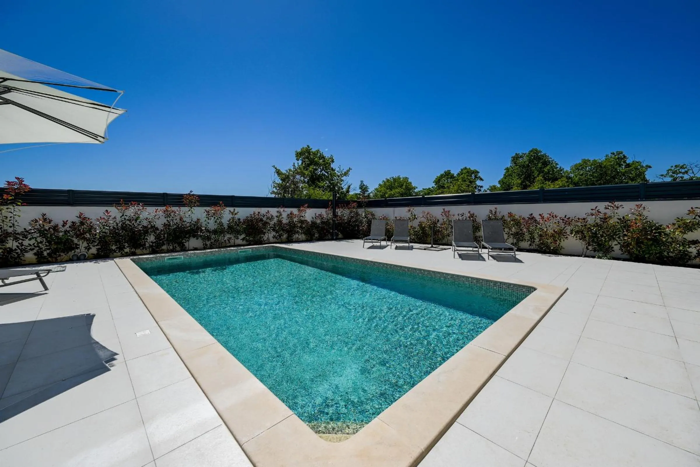 Pool view in Villa 5H