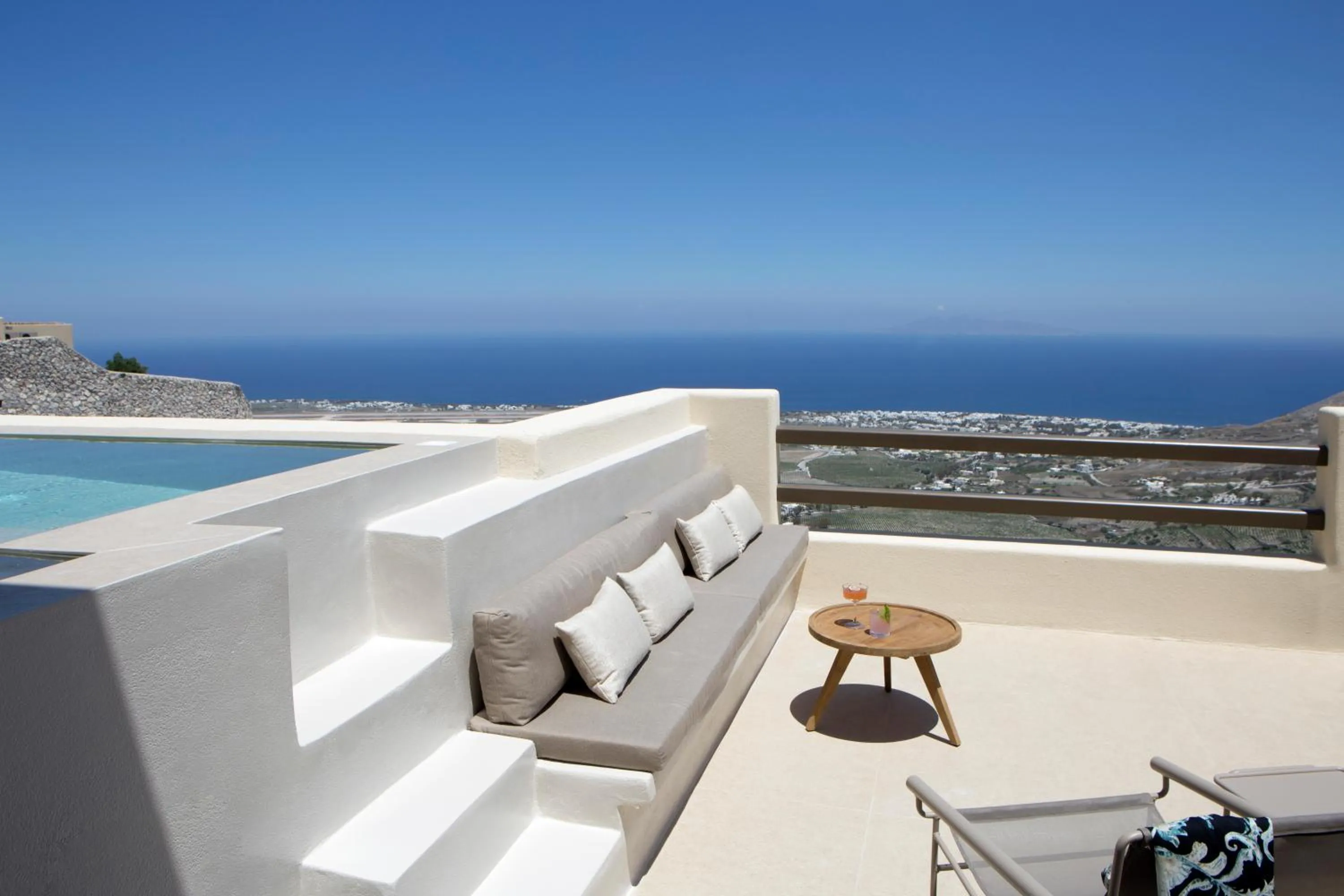 Balcony/Terrace in Elessa Hotel