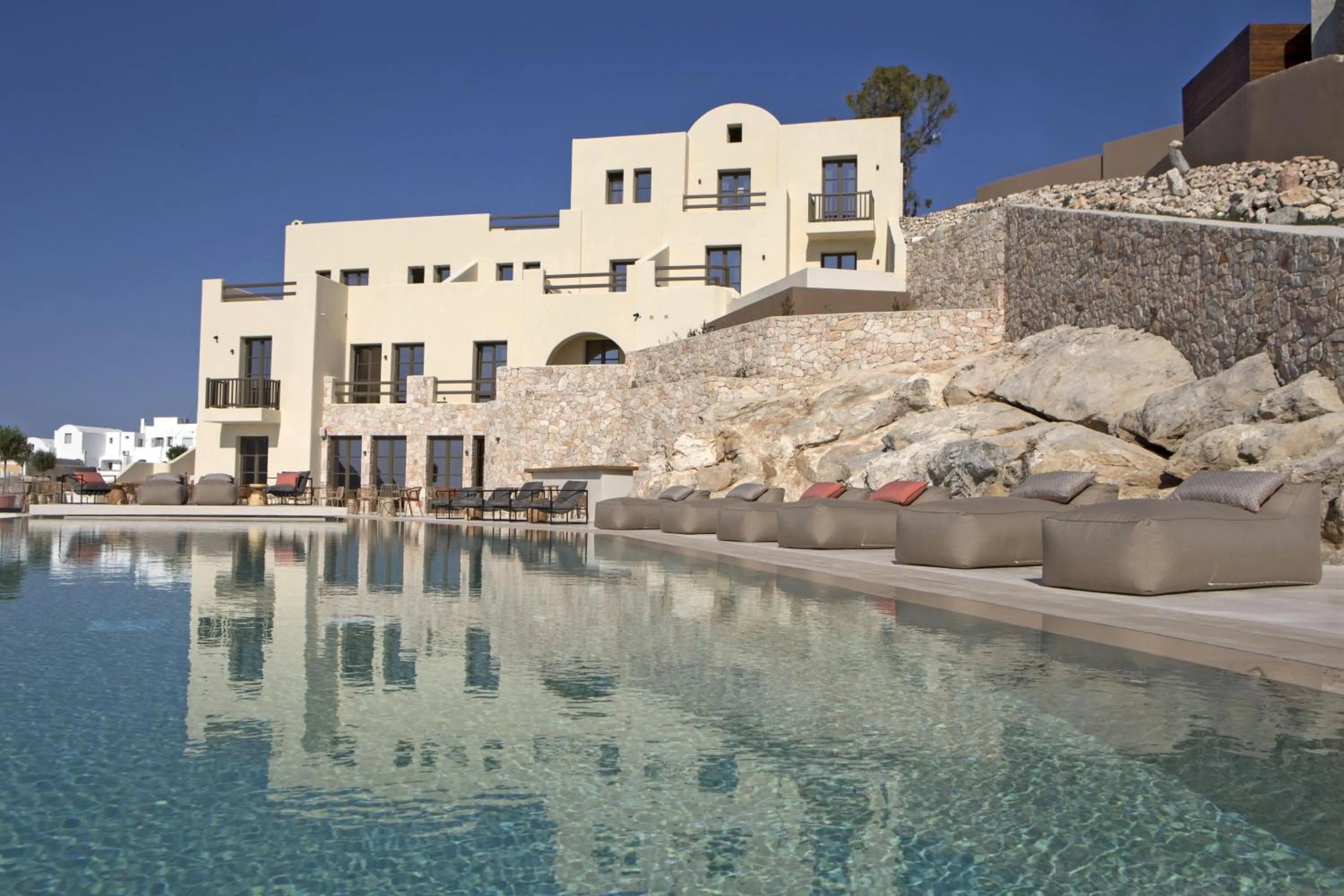 Property building in Elessa Hotel