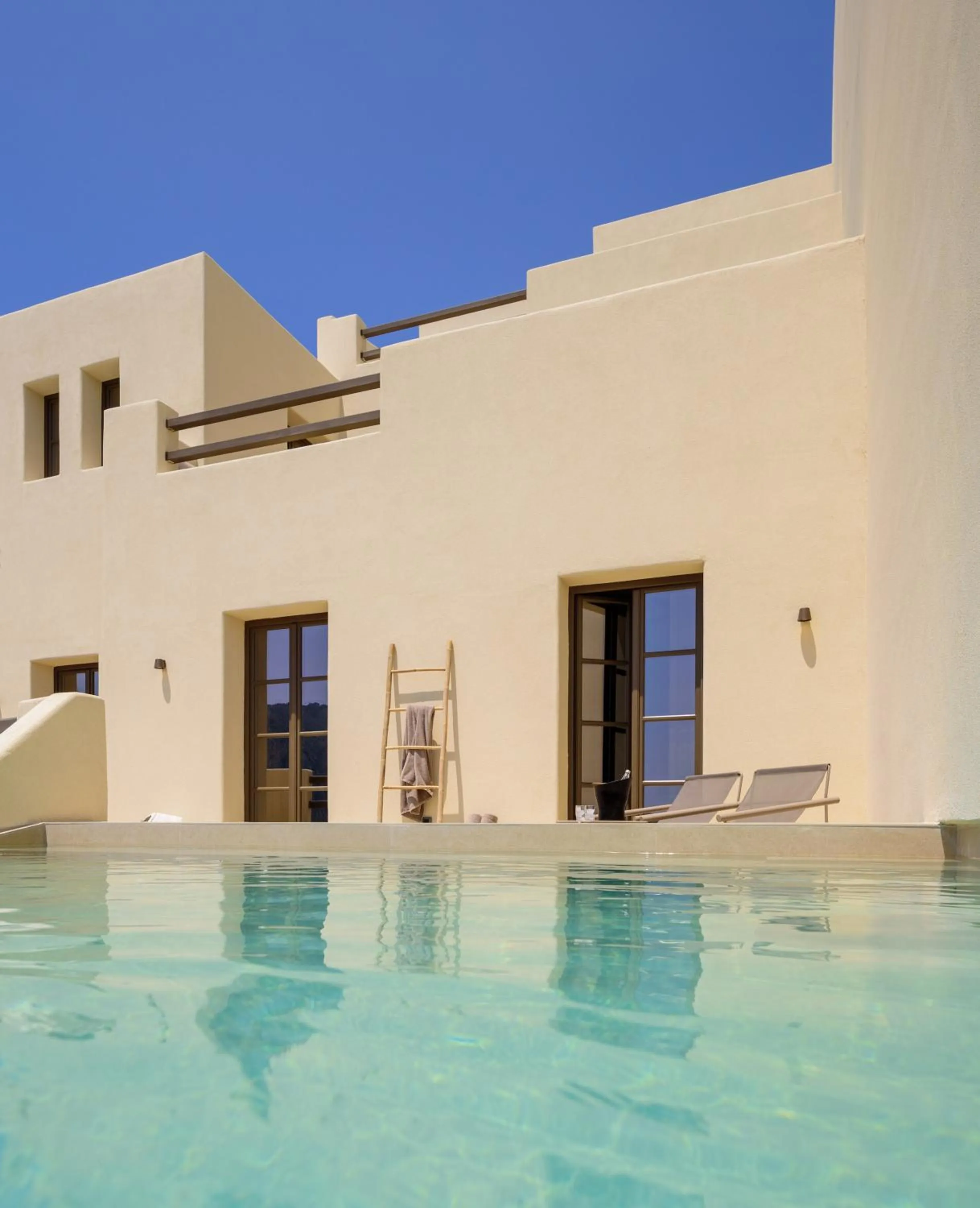 Living room in Elessa Hotel