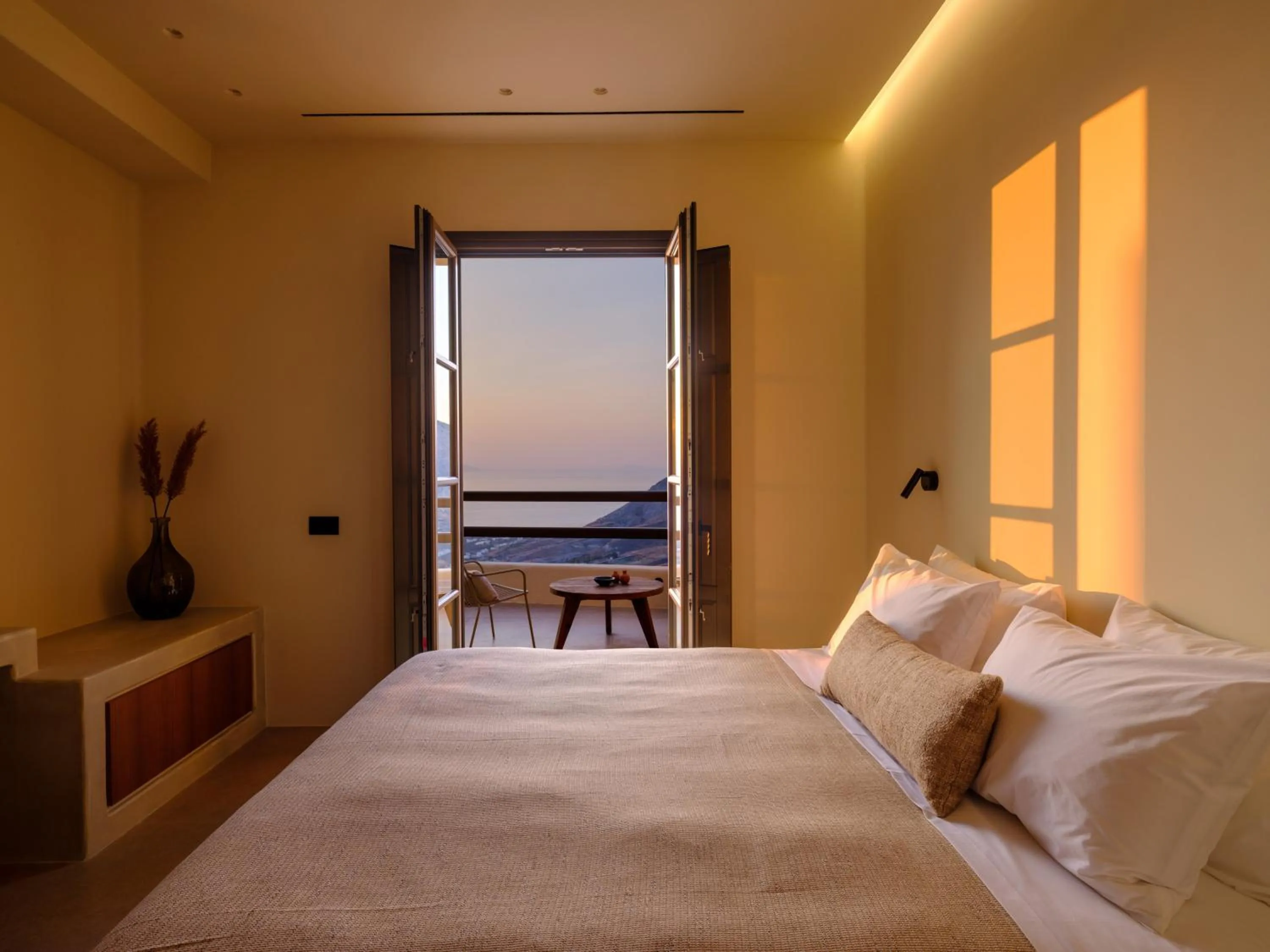 View (from property/room), Bed in Elessa Hotel