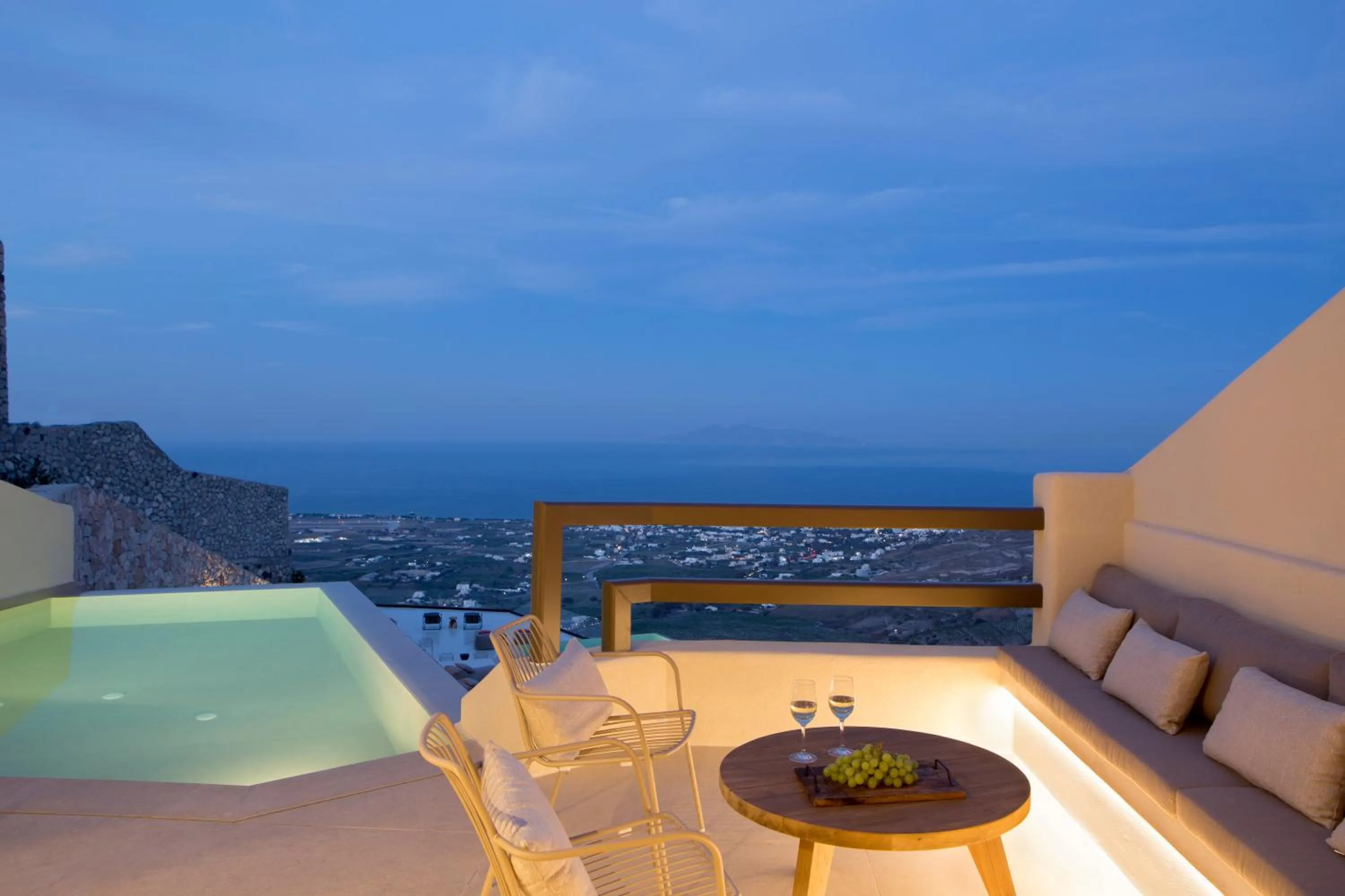 Seating area in Elessa Hotel