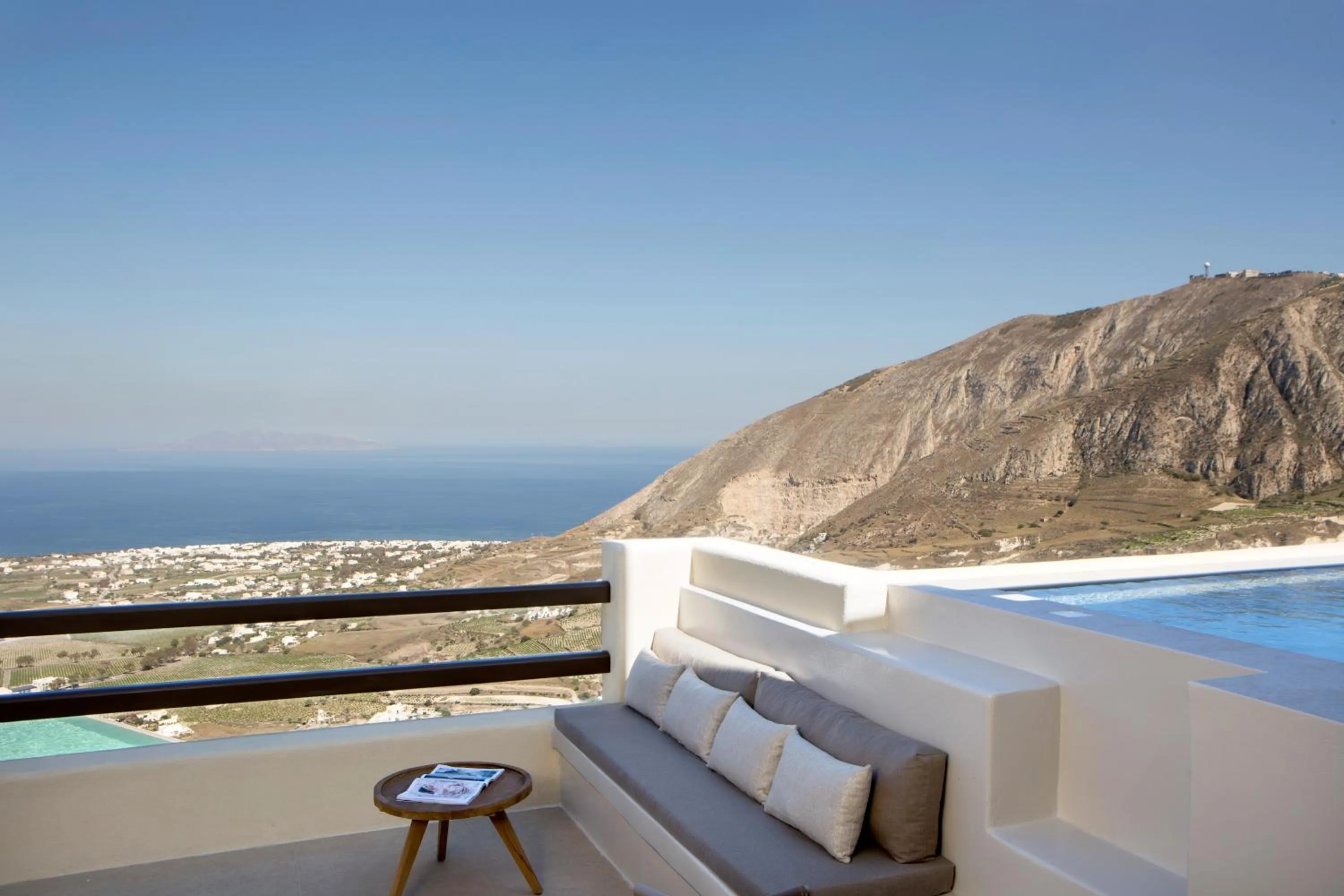 Hot Tub in Elessa Hotel